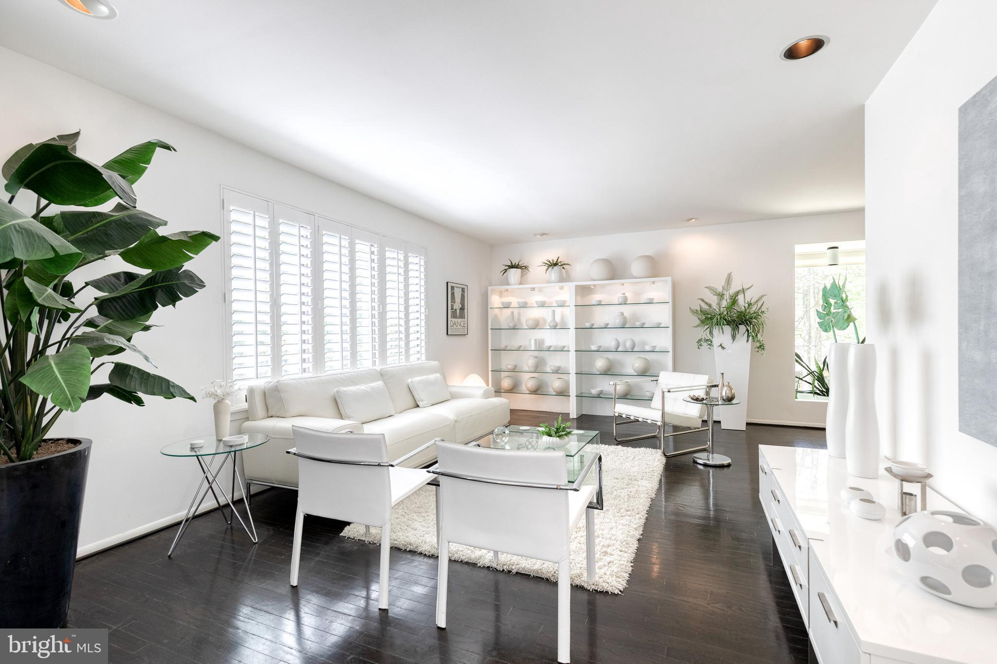 VALLEY HILLS - Residential