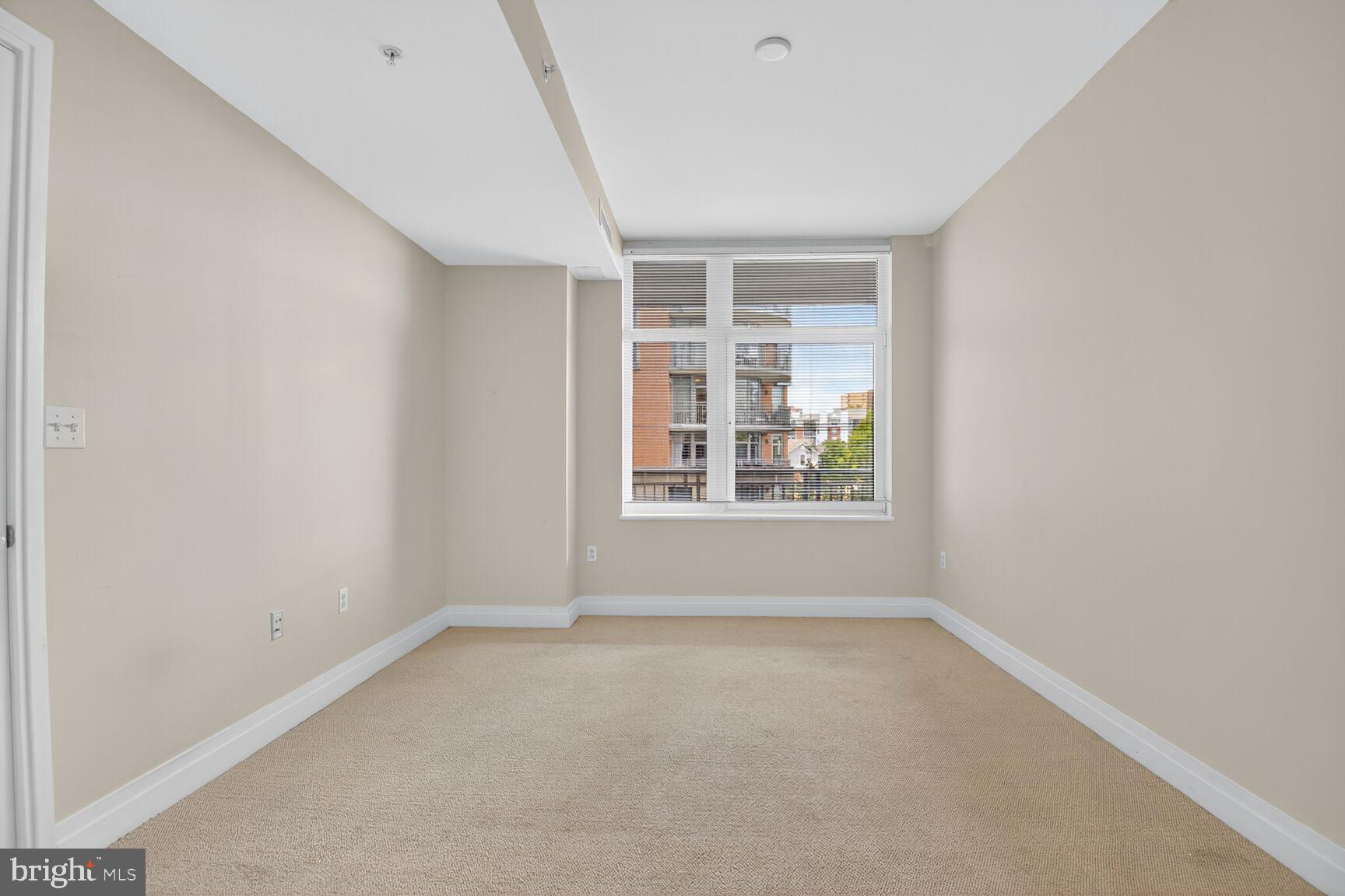 ONE PARK CREST - Residential