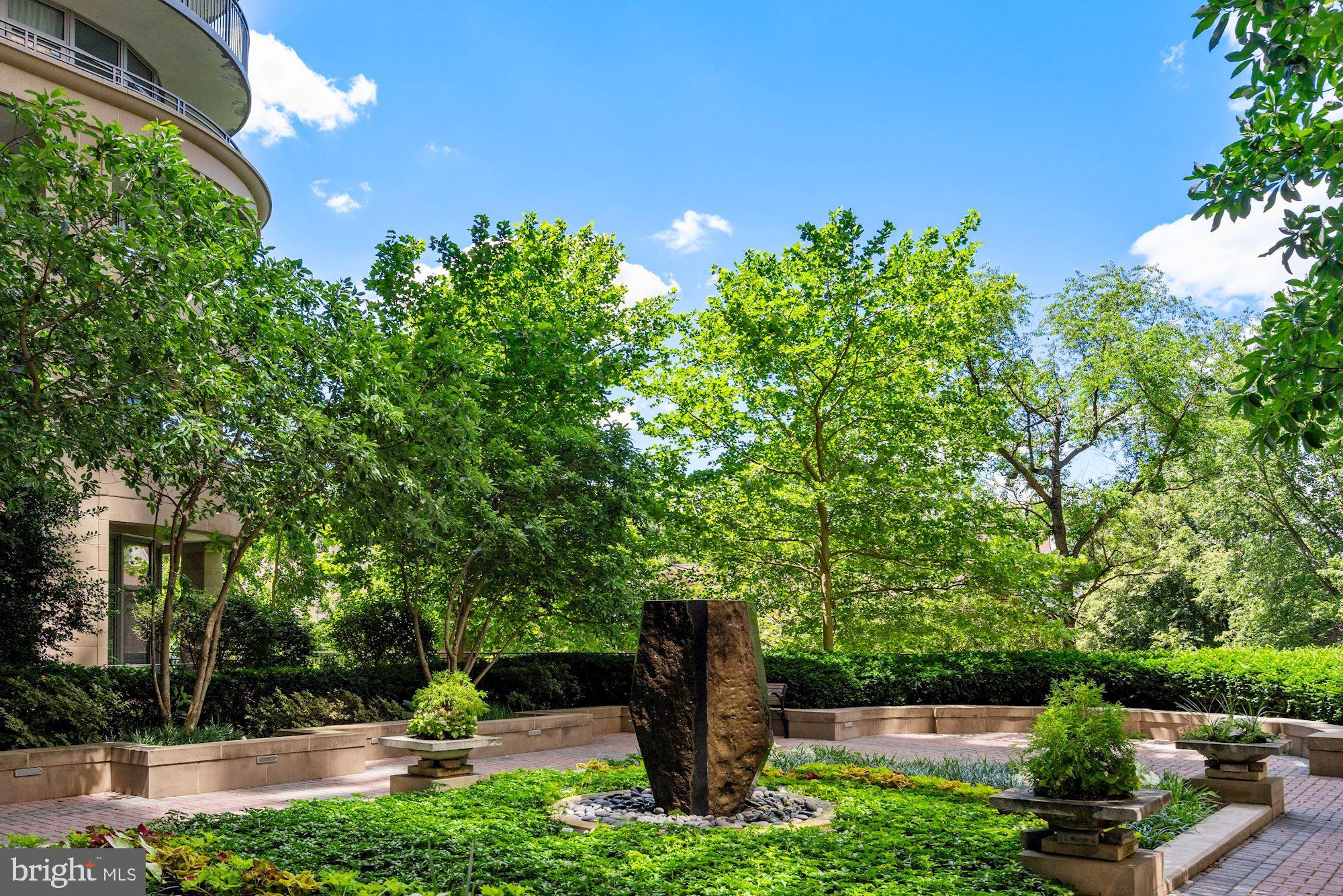 ONE PARK CREST - Residential