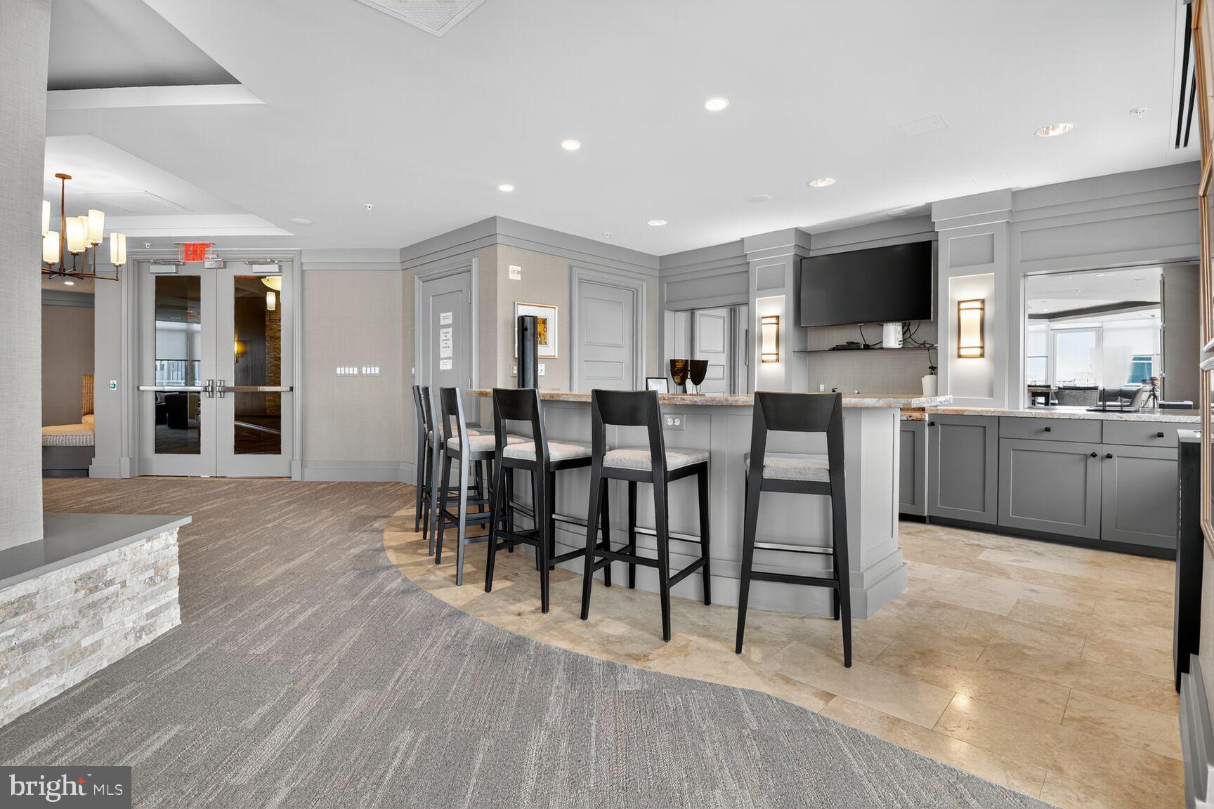 ONE PARK CREST - Residential