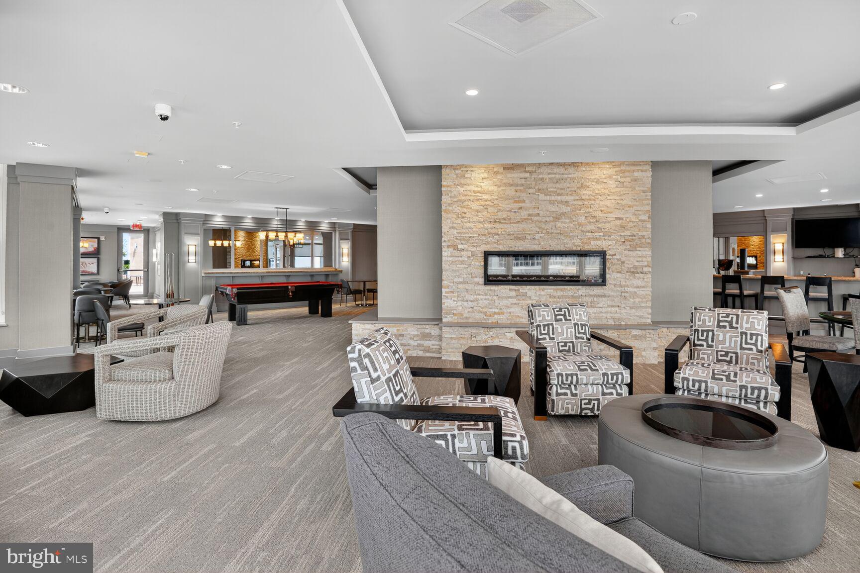 ONE PARK CREST - Residential