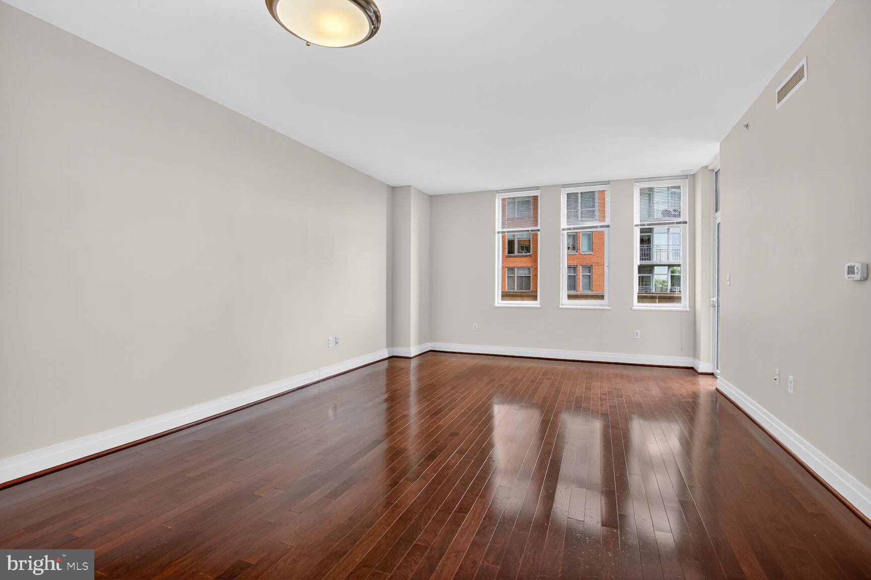 ONE PARK CREST - Residential