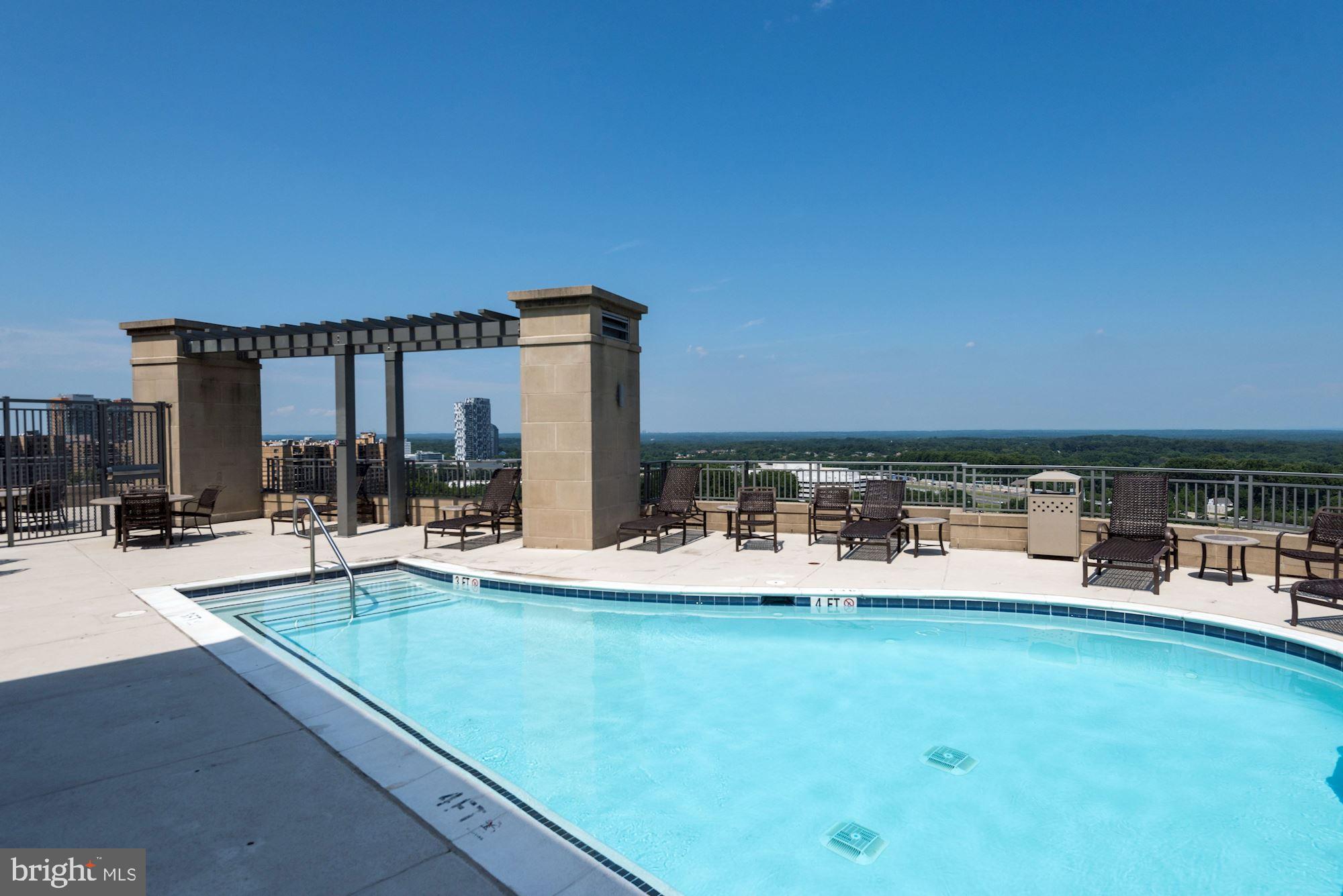 ONE PARK CREST - Residential