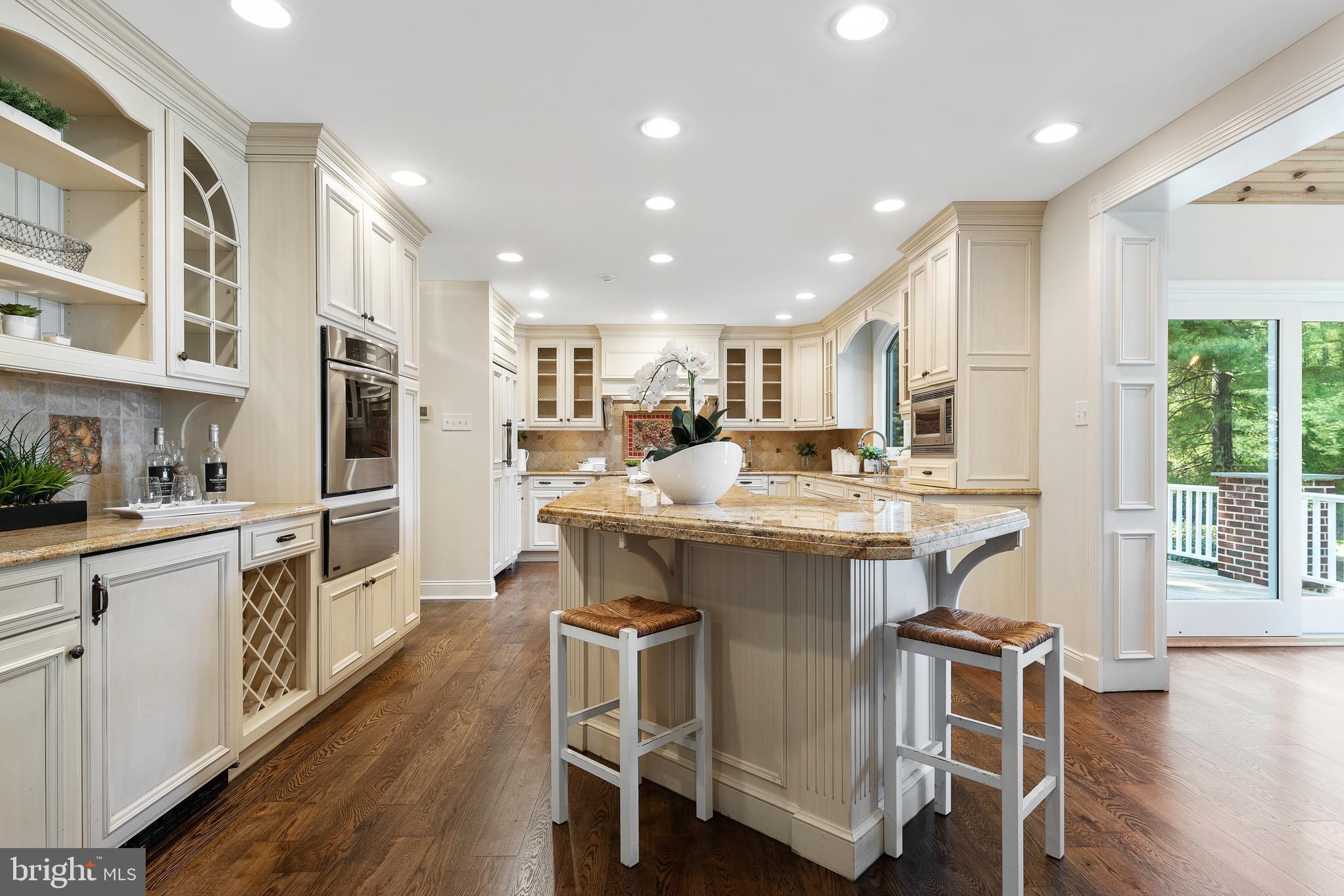 ROSE TREE ESTS - Residential