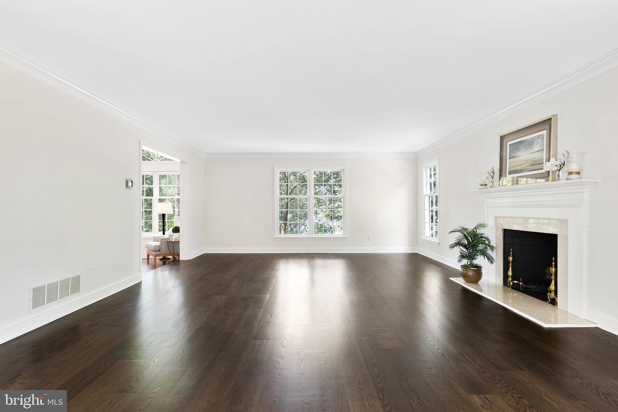 ROSE TREE ESTS - Residential