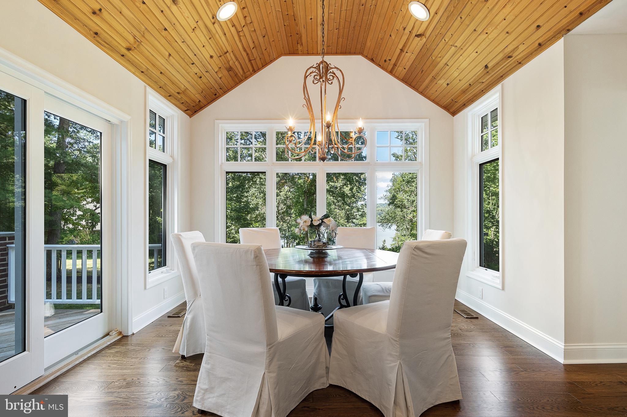 ROSE TREE ESTS - Residential