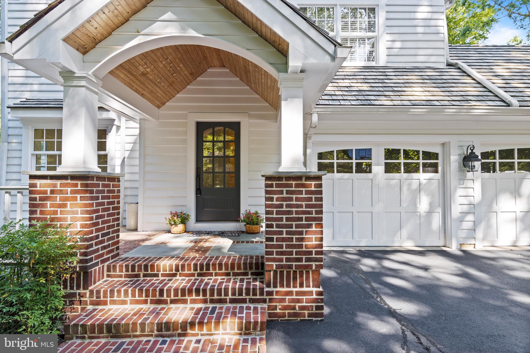 ROSE TREE ESTS - Residential