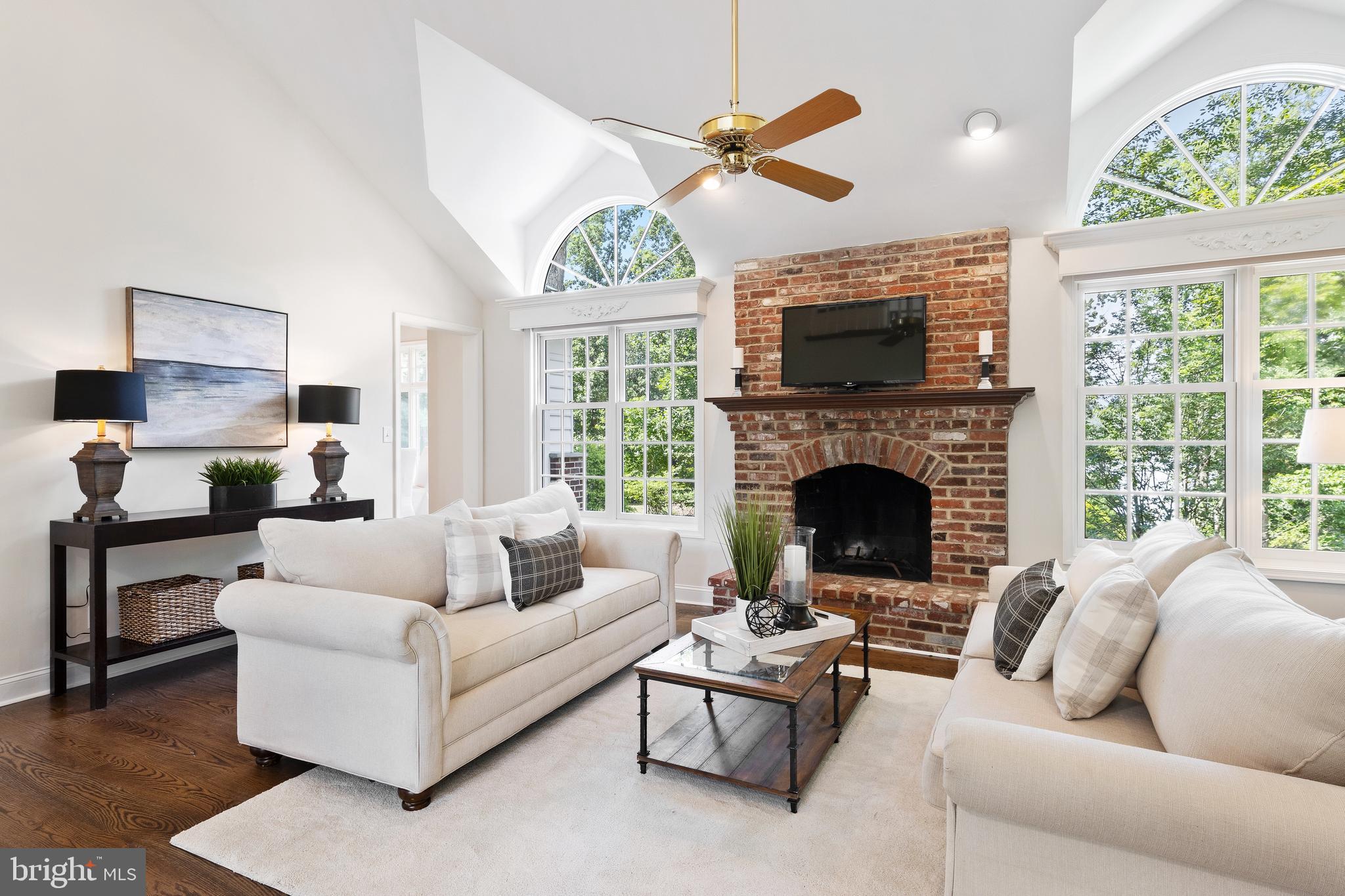 ROSE TREE ESTS - Residential