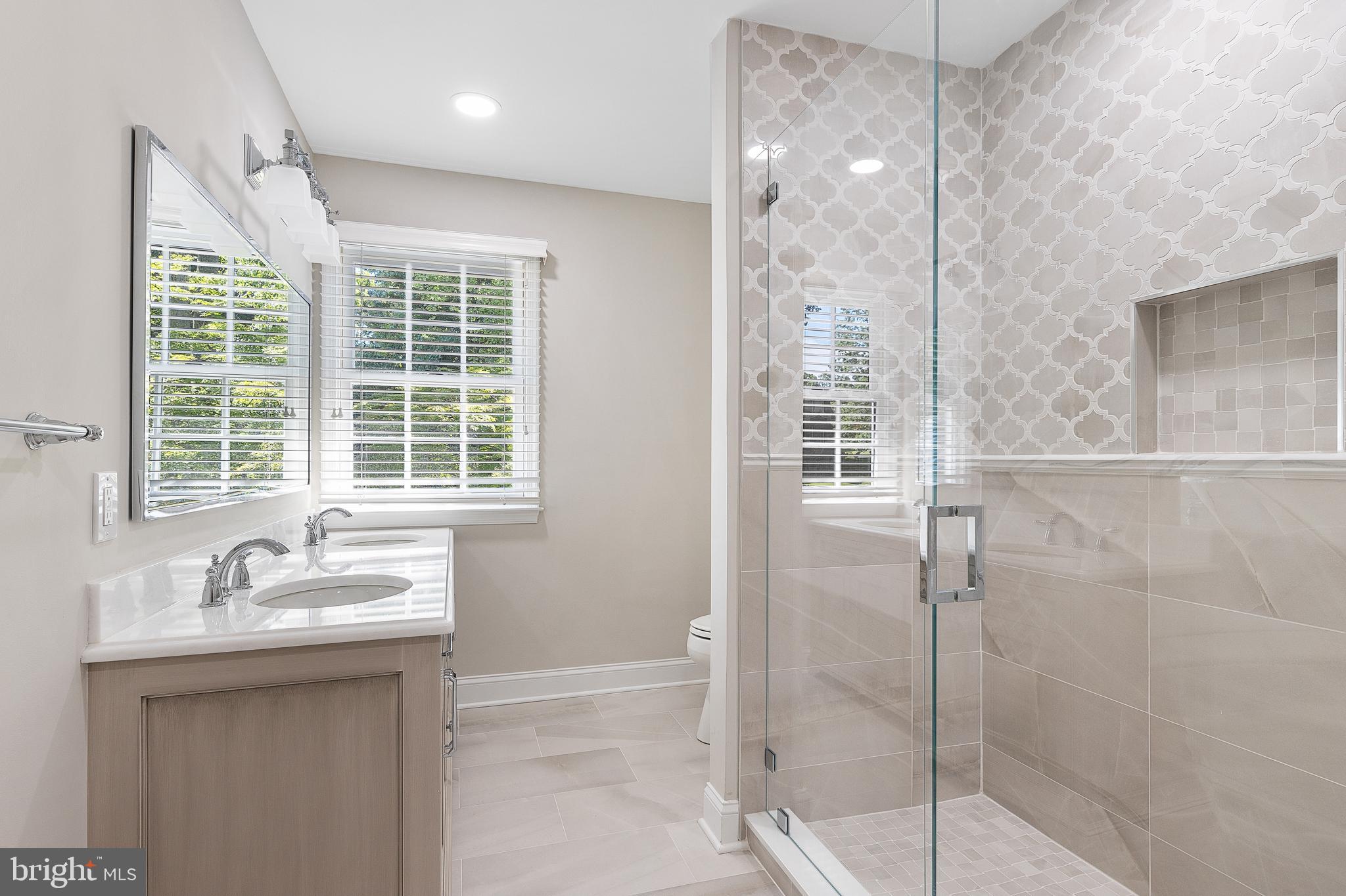 ROSE TREE ESTS - Residential