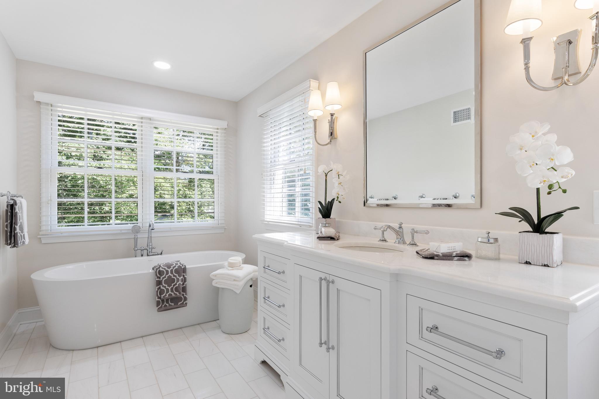 ROSE TREE ESTS - Residential