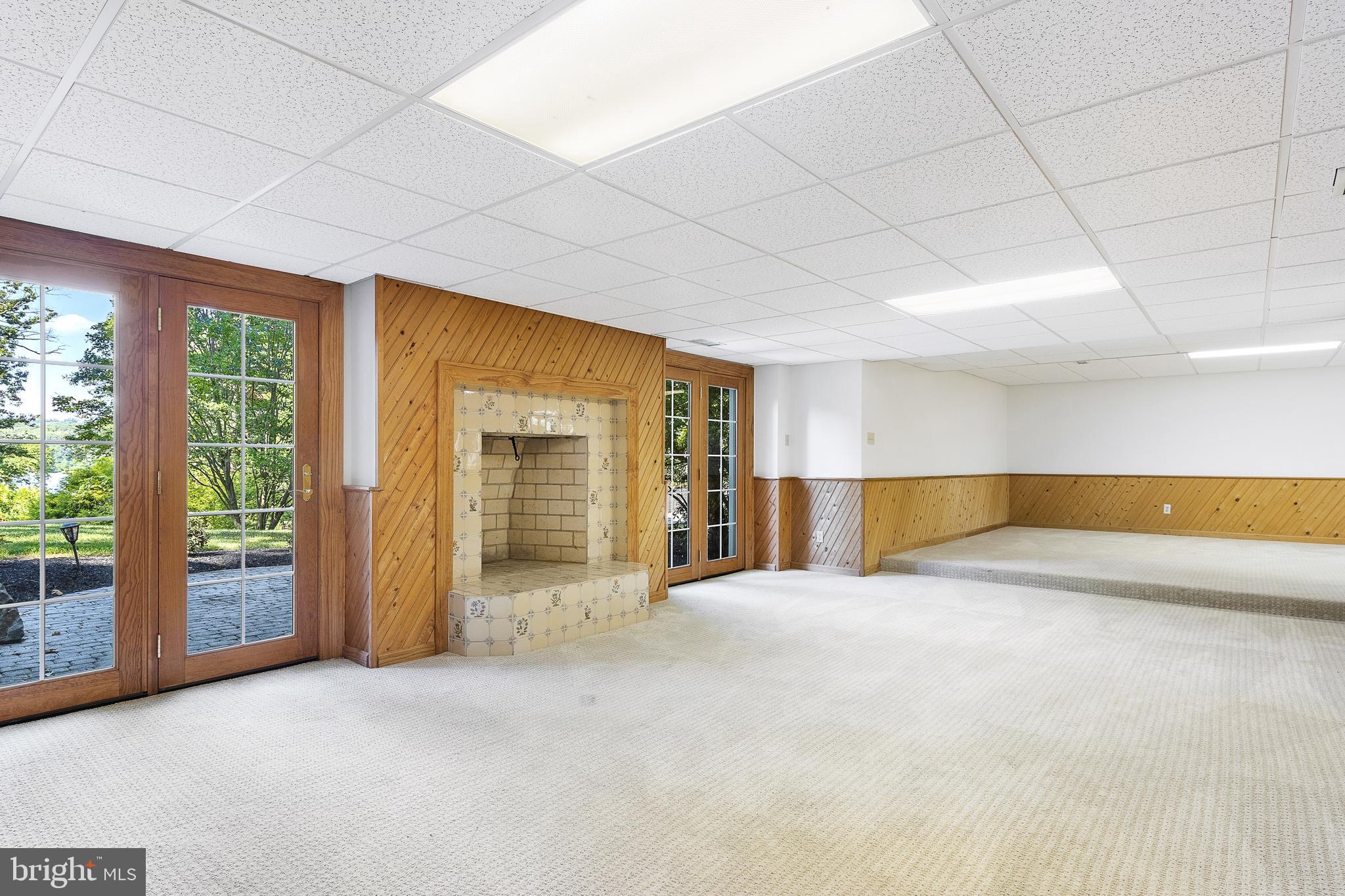 ROSE TREE ESTS - Residential
