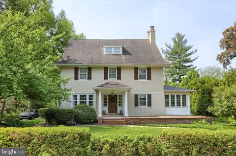 Photo of 1130 WHEATLAND AVE, LANCASTER, PA 17603 (MLS # PALA2034408)