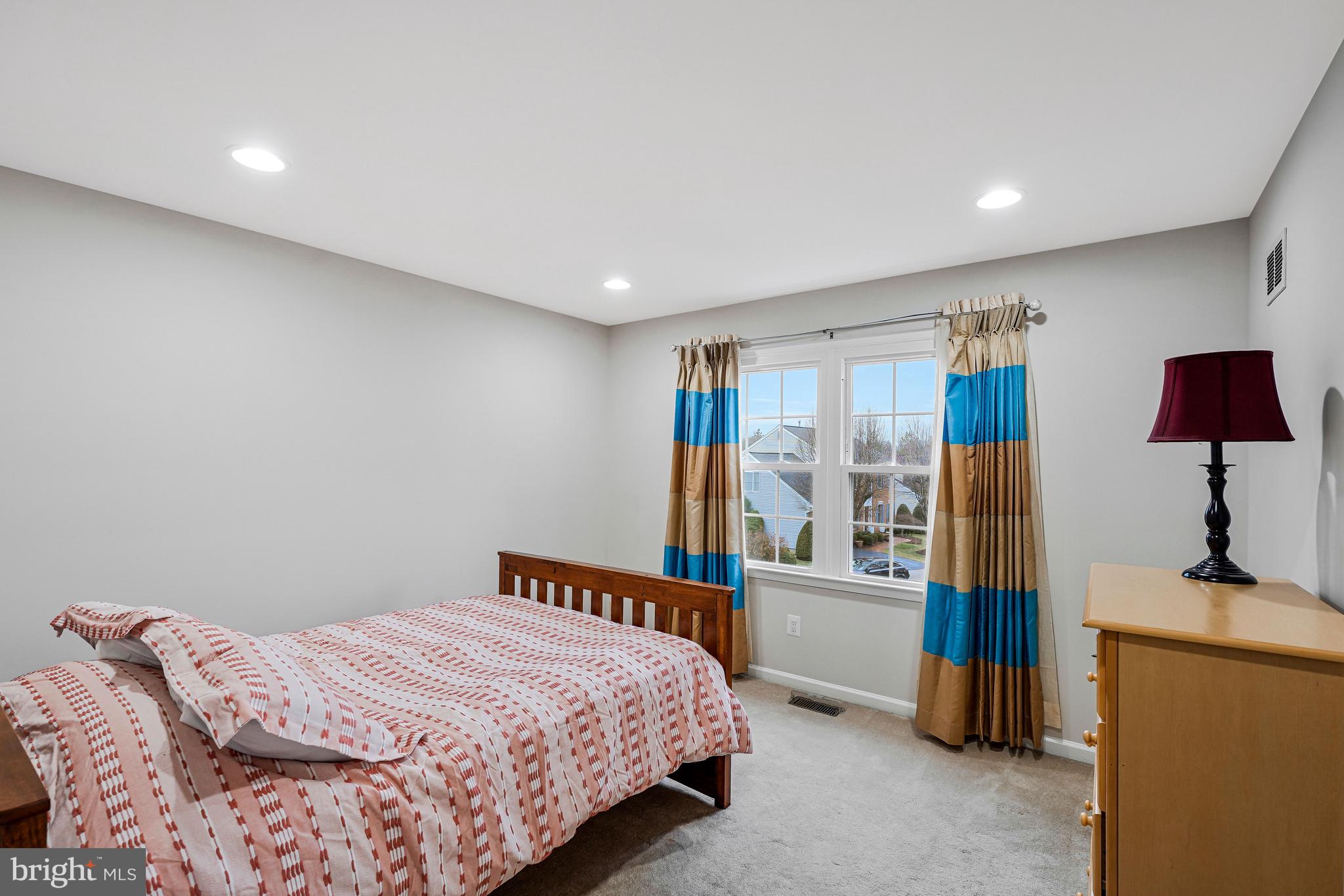 CENTURY OAK - Residential