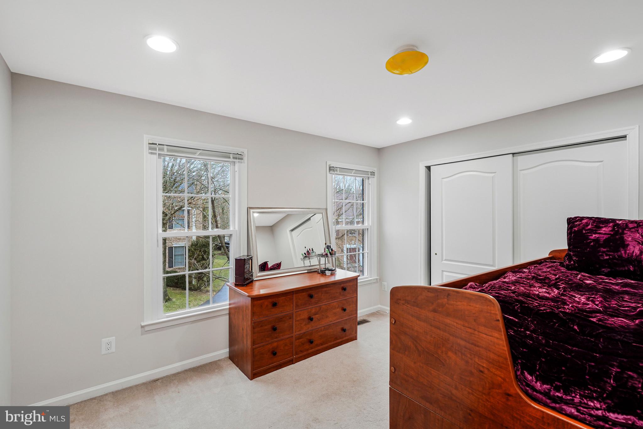 CENTURY OAK - Residential