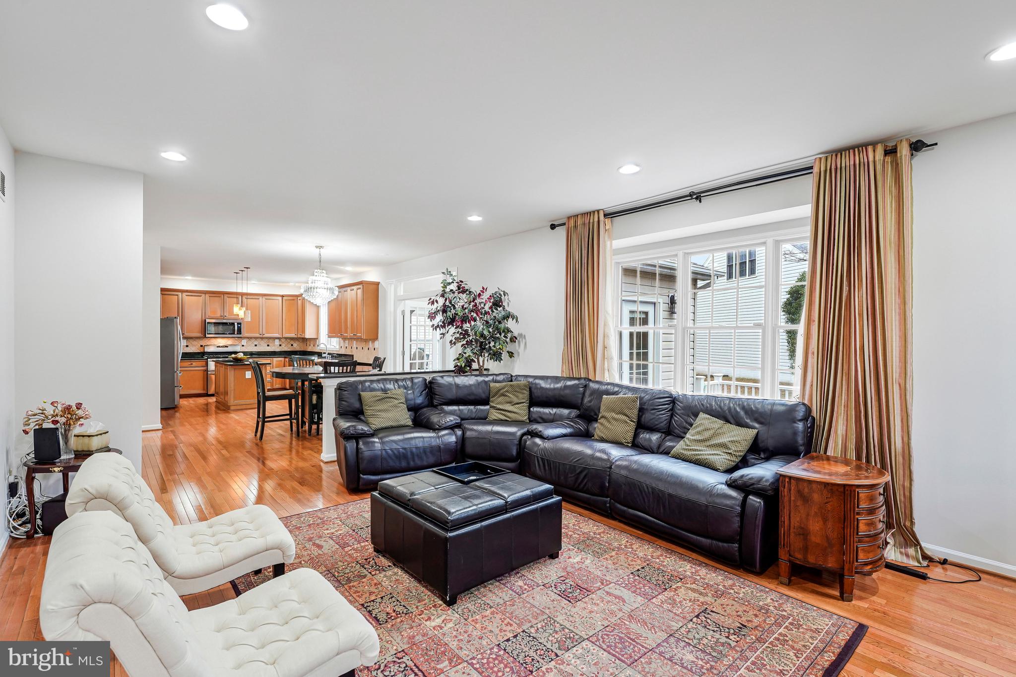 CENTURY OAK - Residential