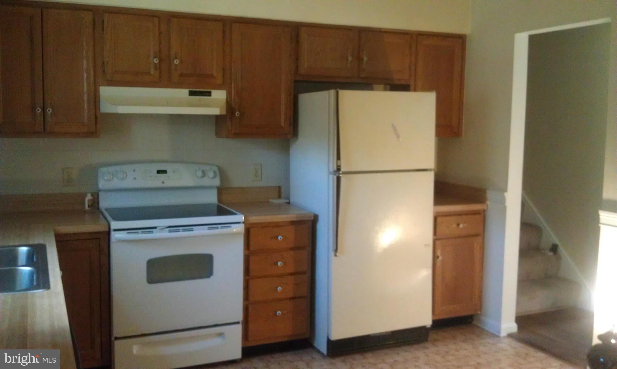 SHADOW WOODS - Residential Lease