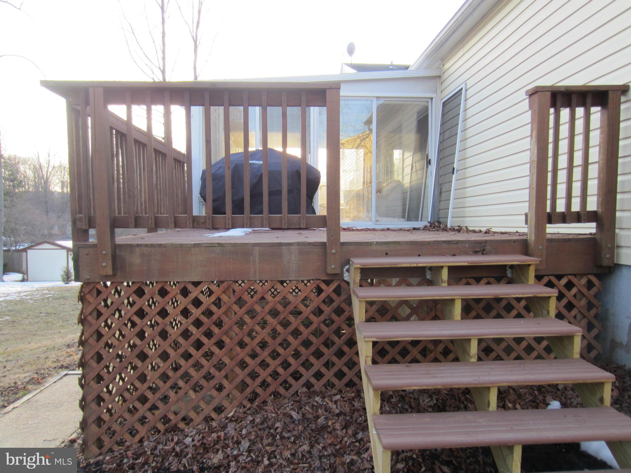 SHADOW WOODS - Residential Lease