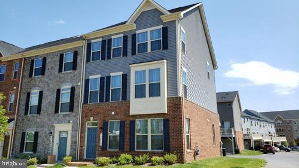 Photo of 13650 Harrier Way, CLARKSBURG, MD 20871 (MLS # MDMC2205514)