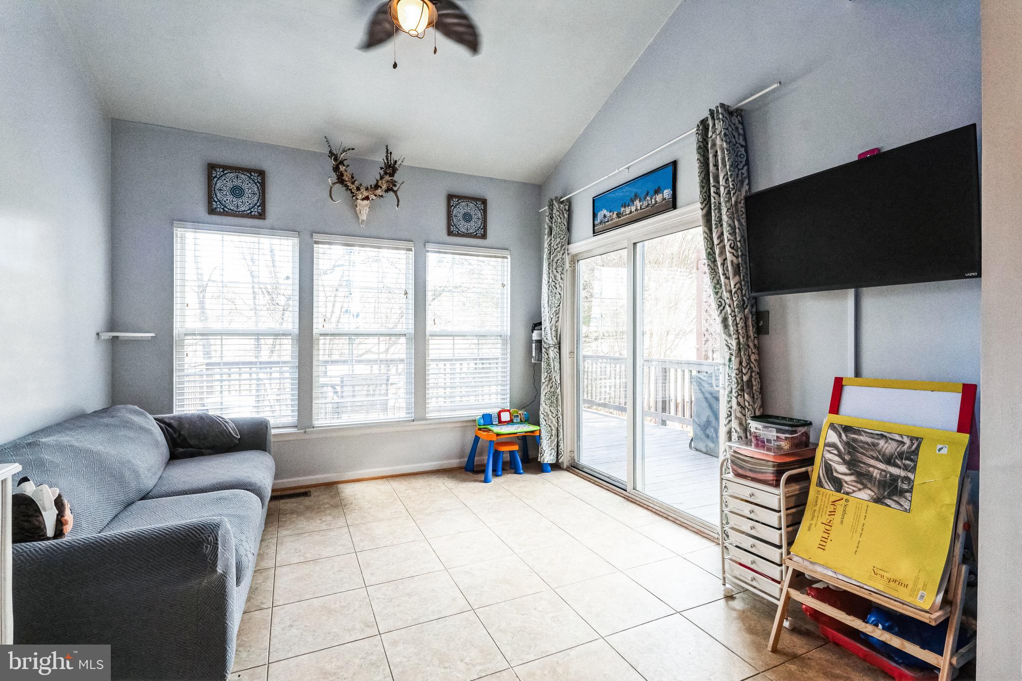 SPRING RIDGE - Residential