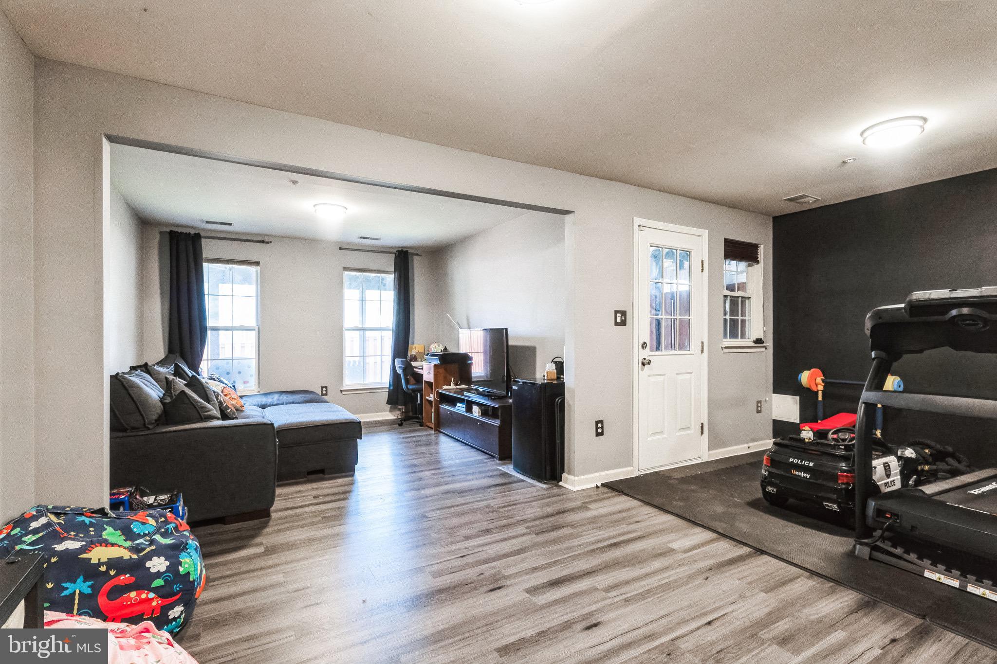 SPRING RIDGE - Residential