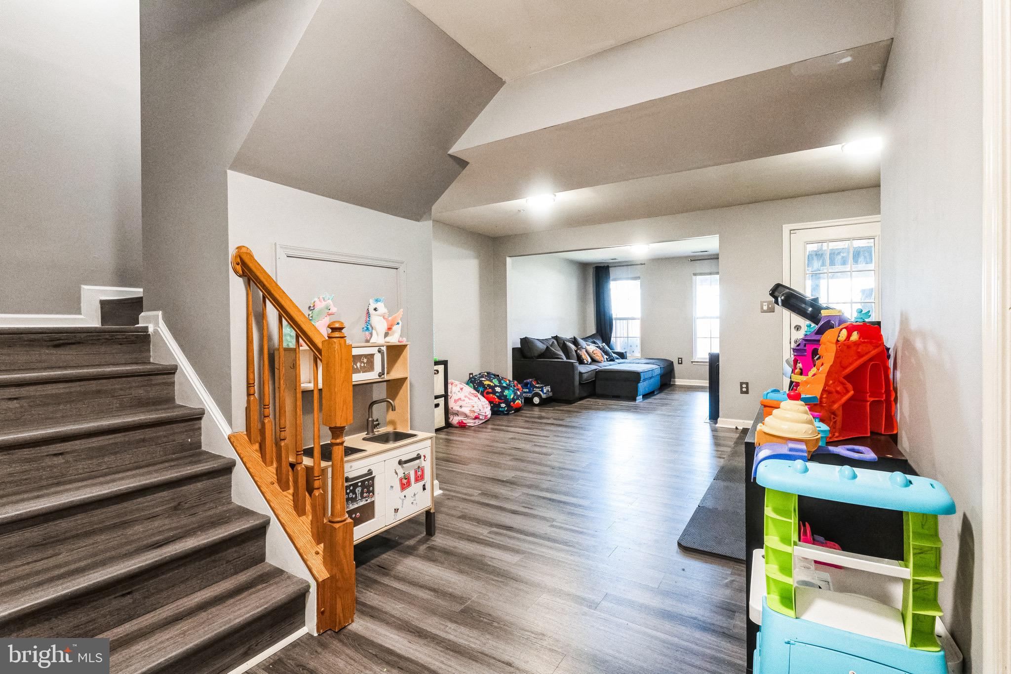 SPRING RIDGE - Residential