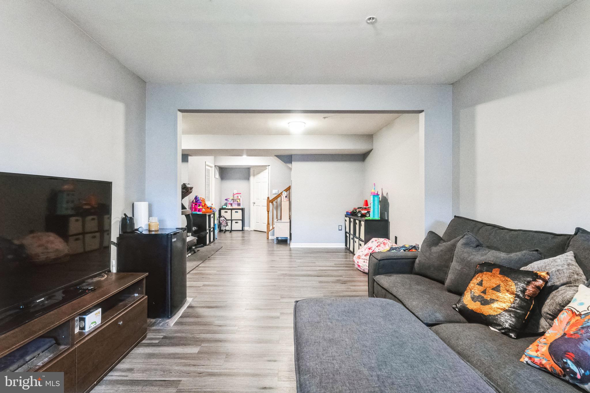 SPRING RIDGE - Residential