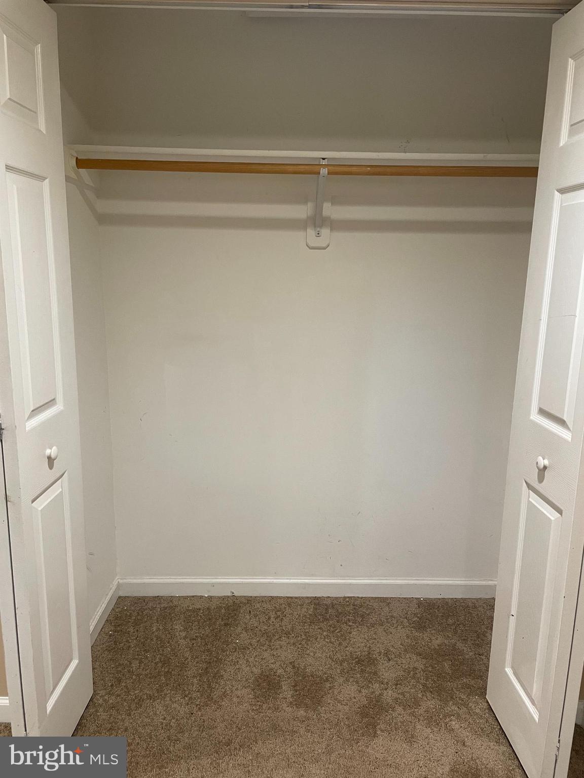 WAKEFIELD NEIGHBORHOOD - Residential Lease