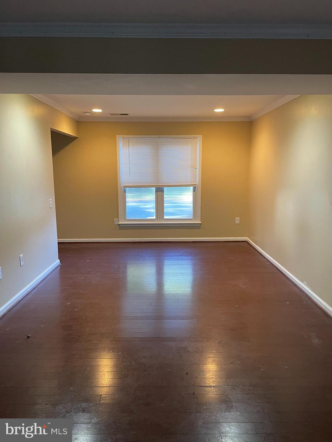 WAKEFIELD NEIGHBORHOOD - Residential Lease