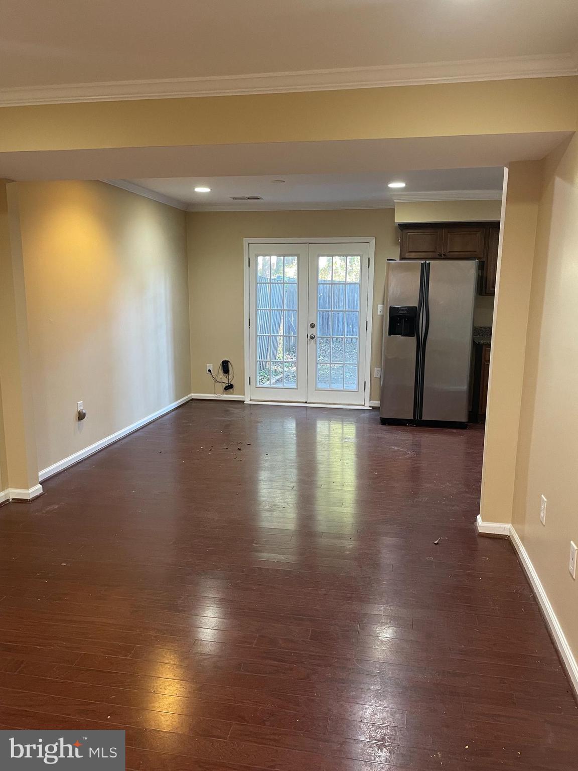 WAKEFIELD NEIGHBORHOOD - Residential Lease