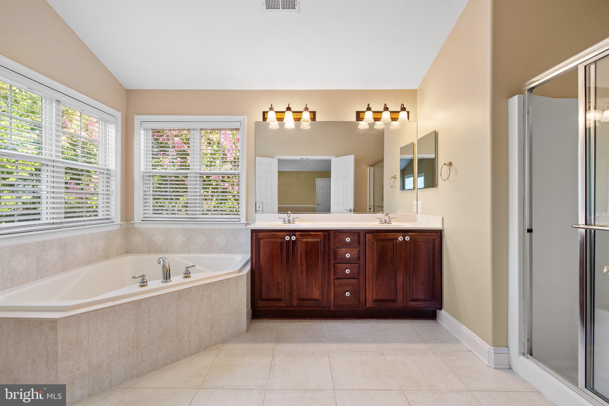 AUSTIN RIDGE - Residential