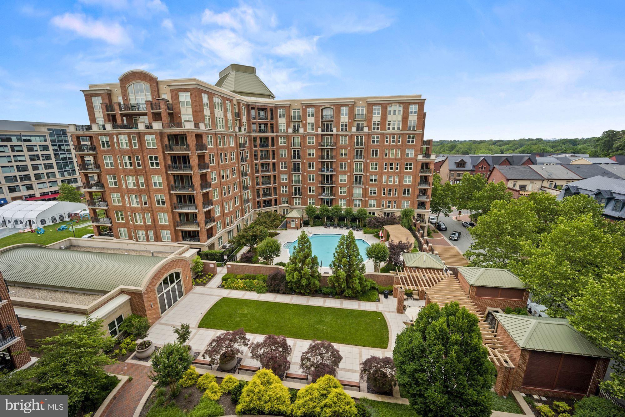 PARK POTOMAC - Residential