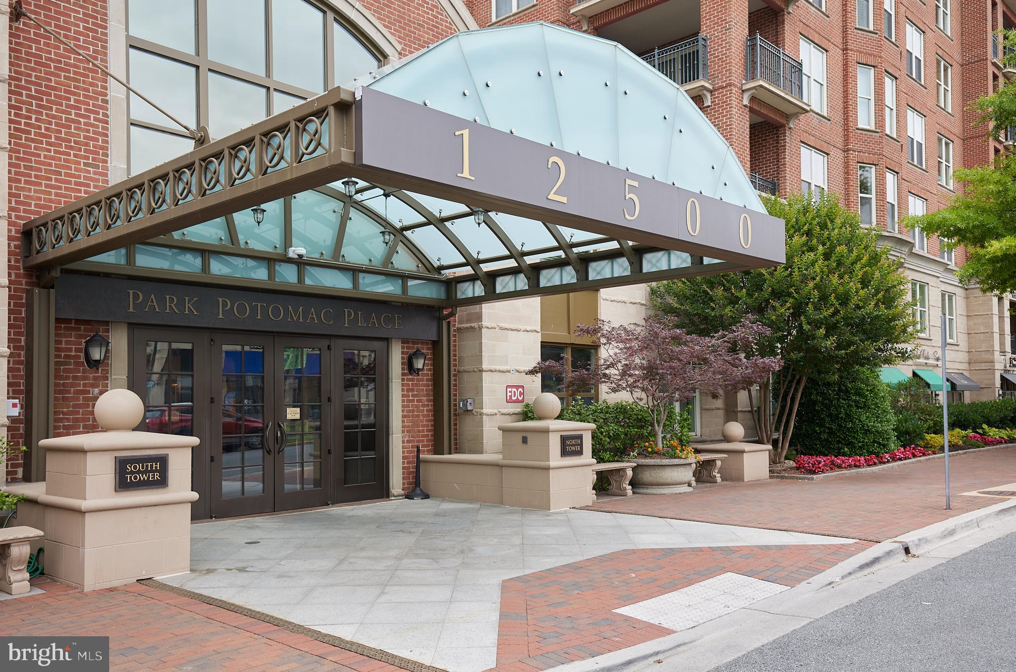 PARK POTOMAC - Residential