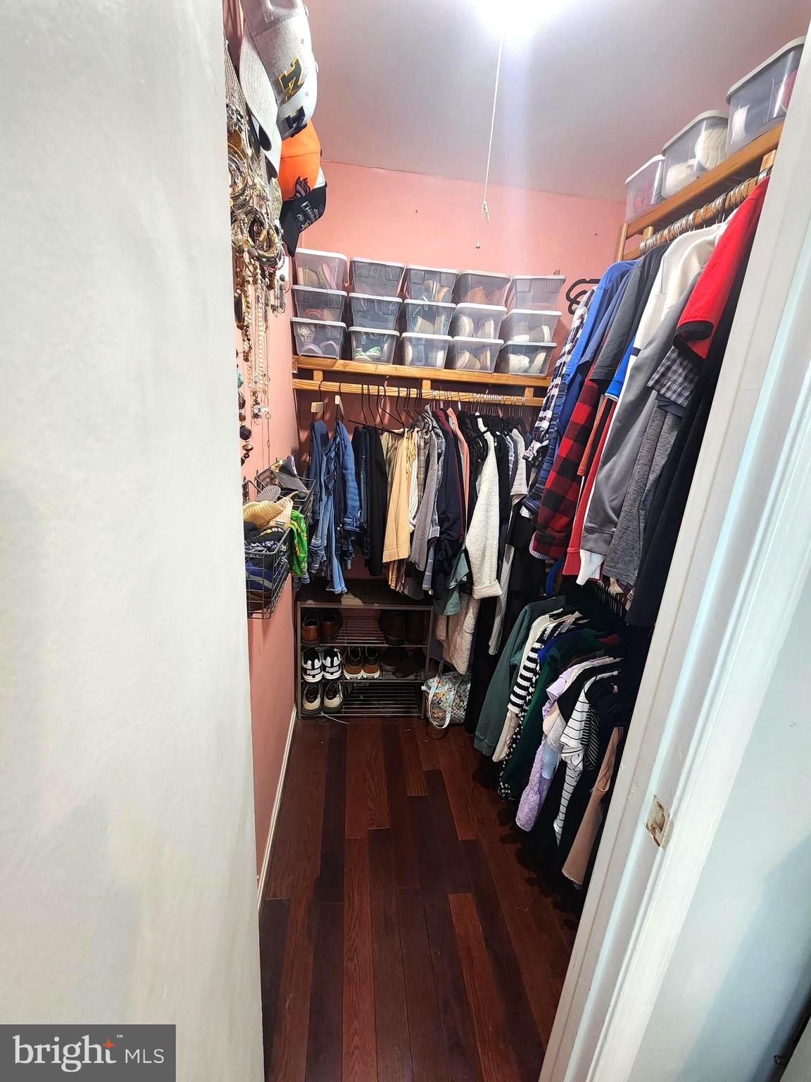 POINT OF WOODS EAST - Residential