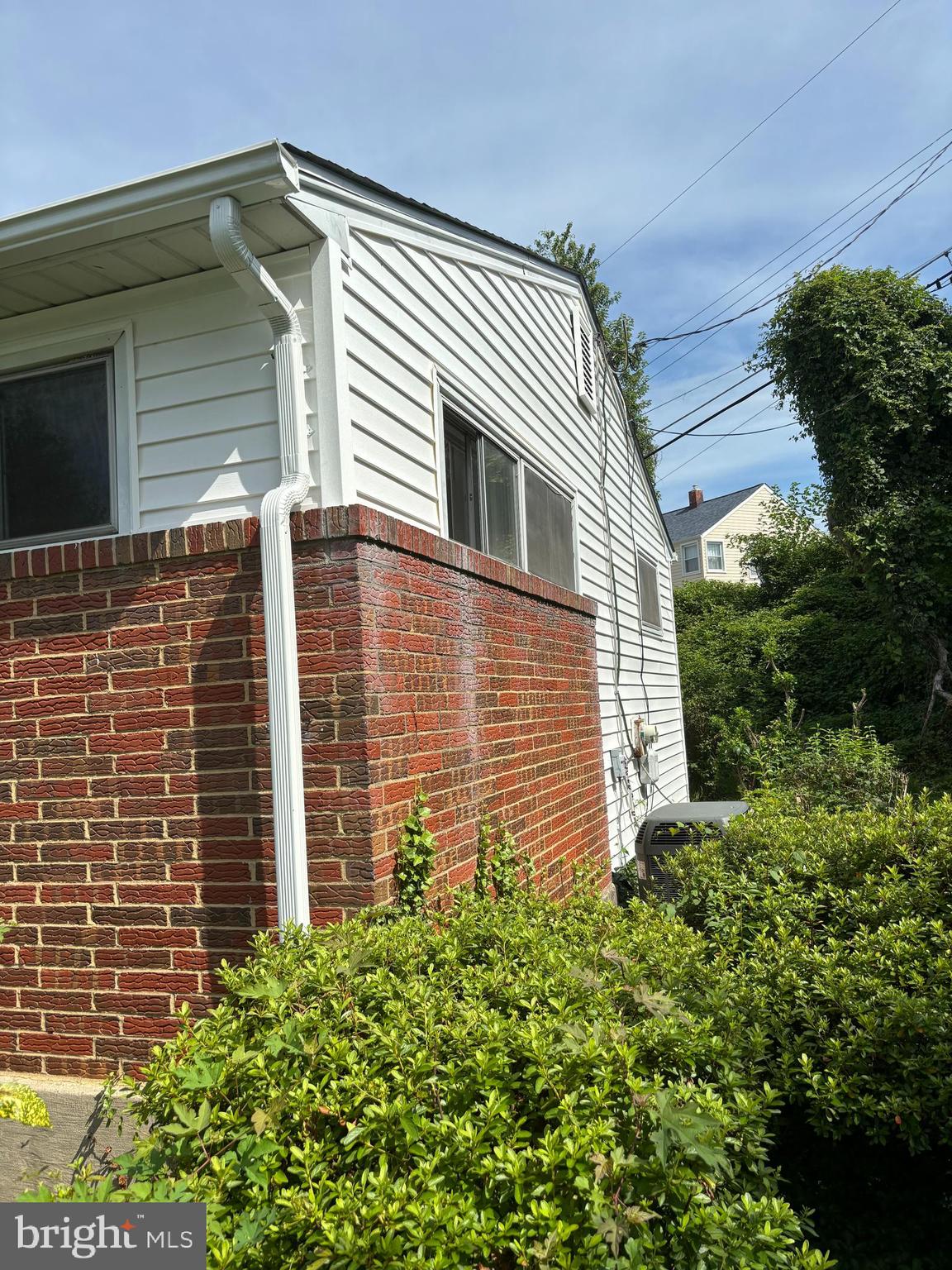 2512 HARWOOD ROAD