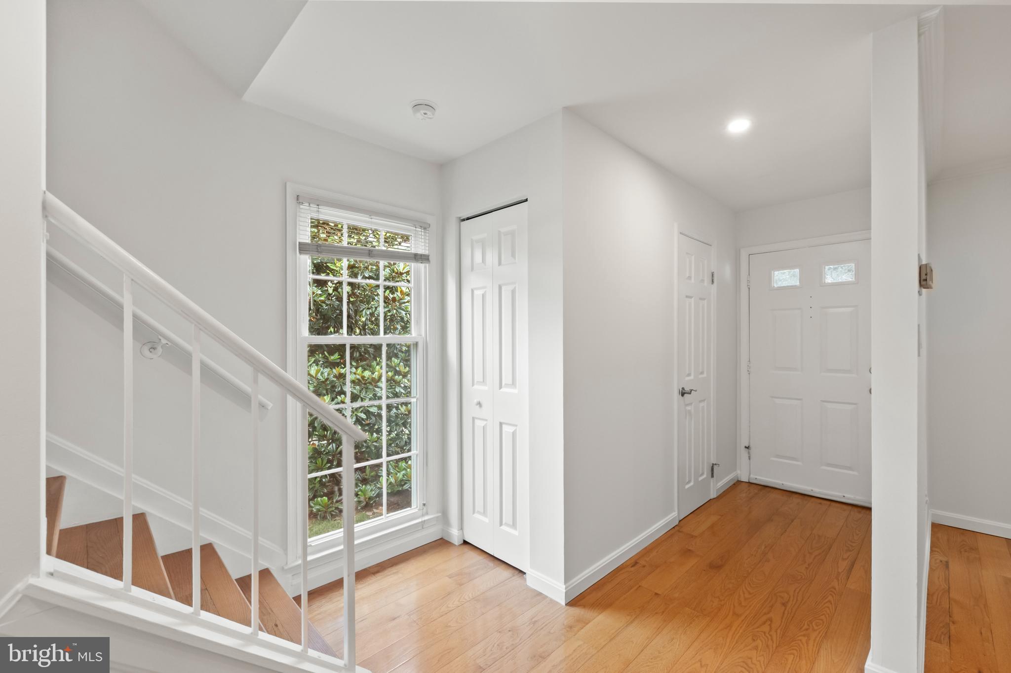 LAFAYETTE VILLAGE - Residential