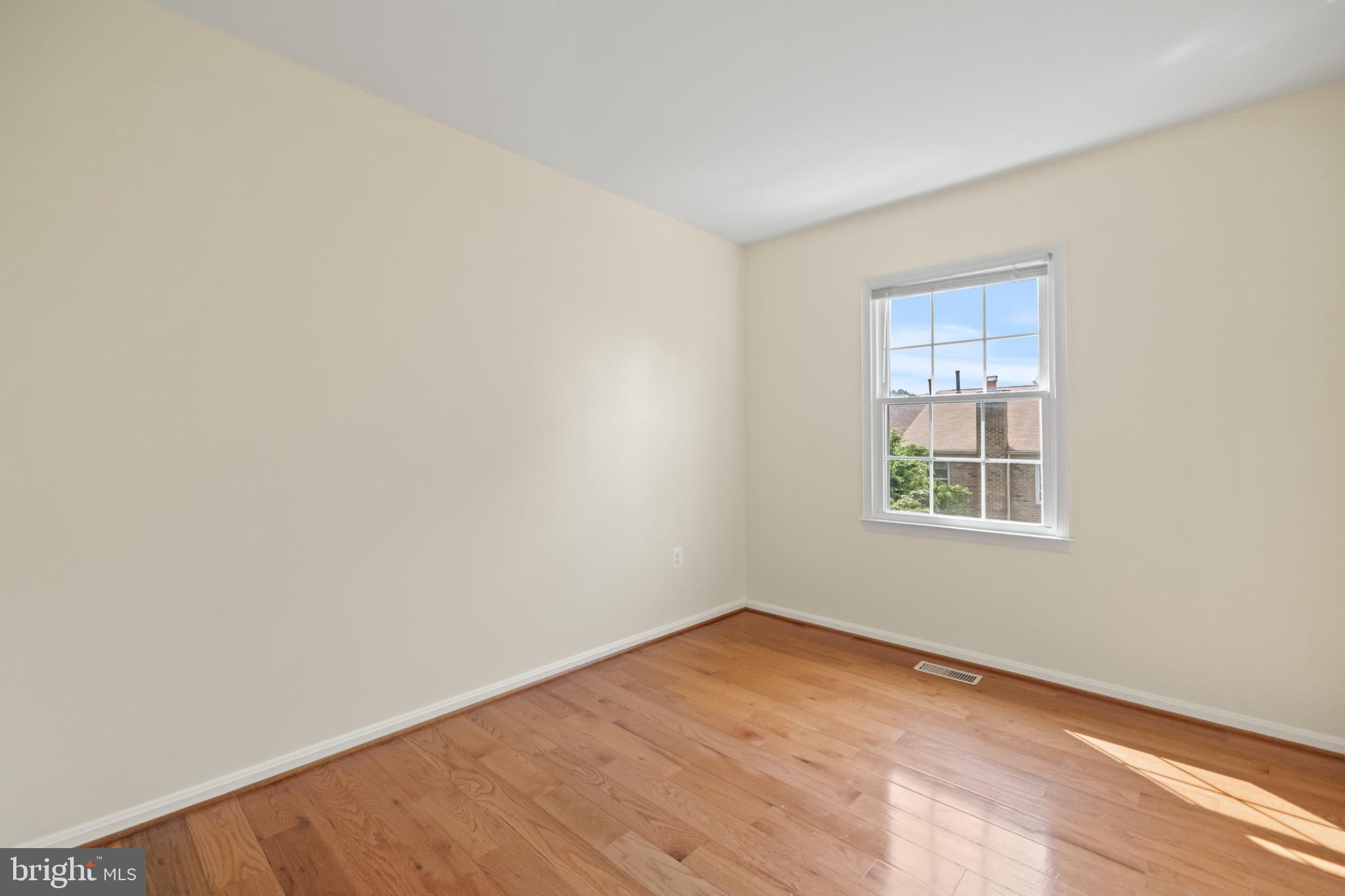 LAFAYETTE VILLAGE - Residential