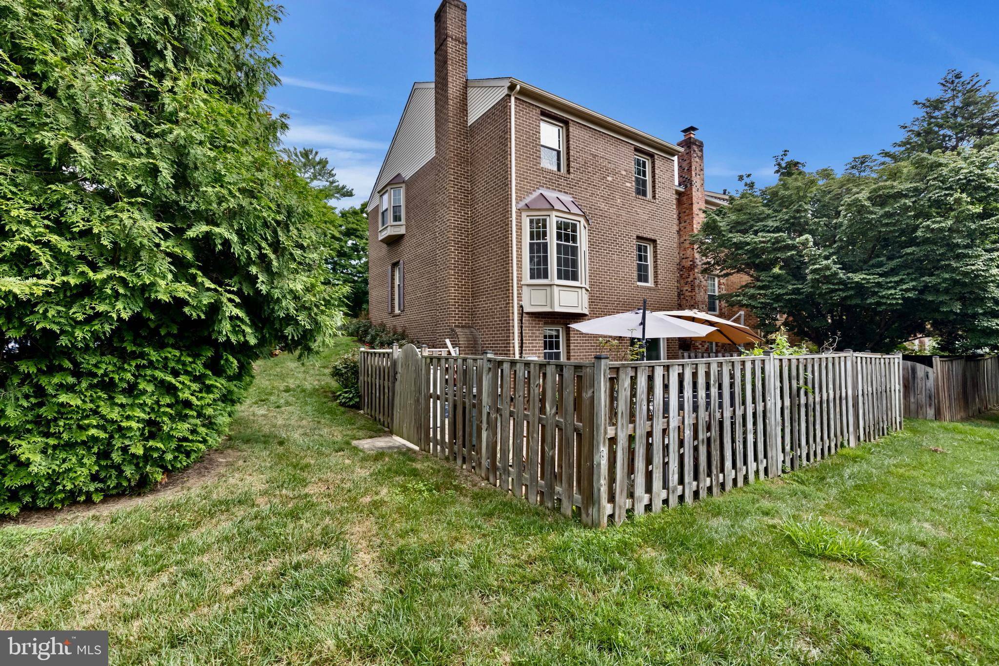 LAFAYETTE VILLAGE - Residential