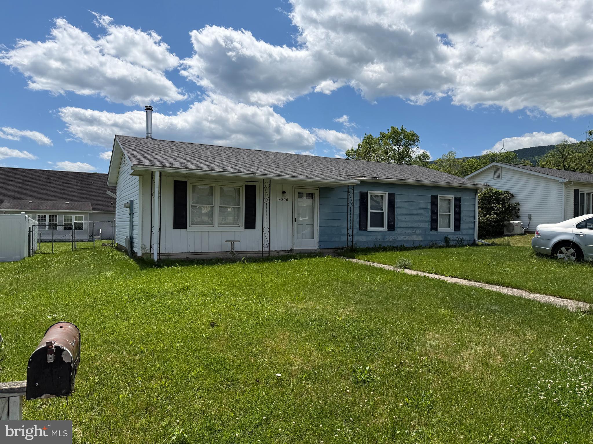 AMCELLE ACRES - Residential