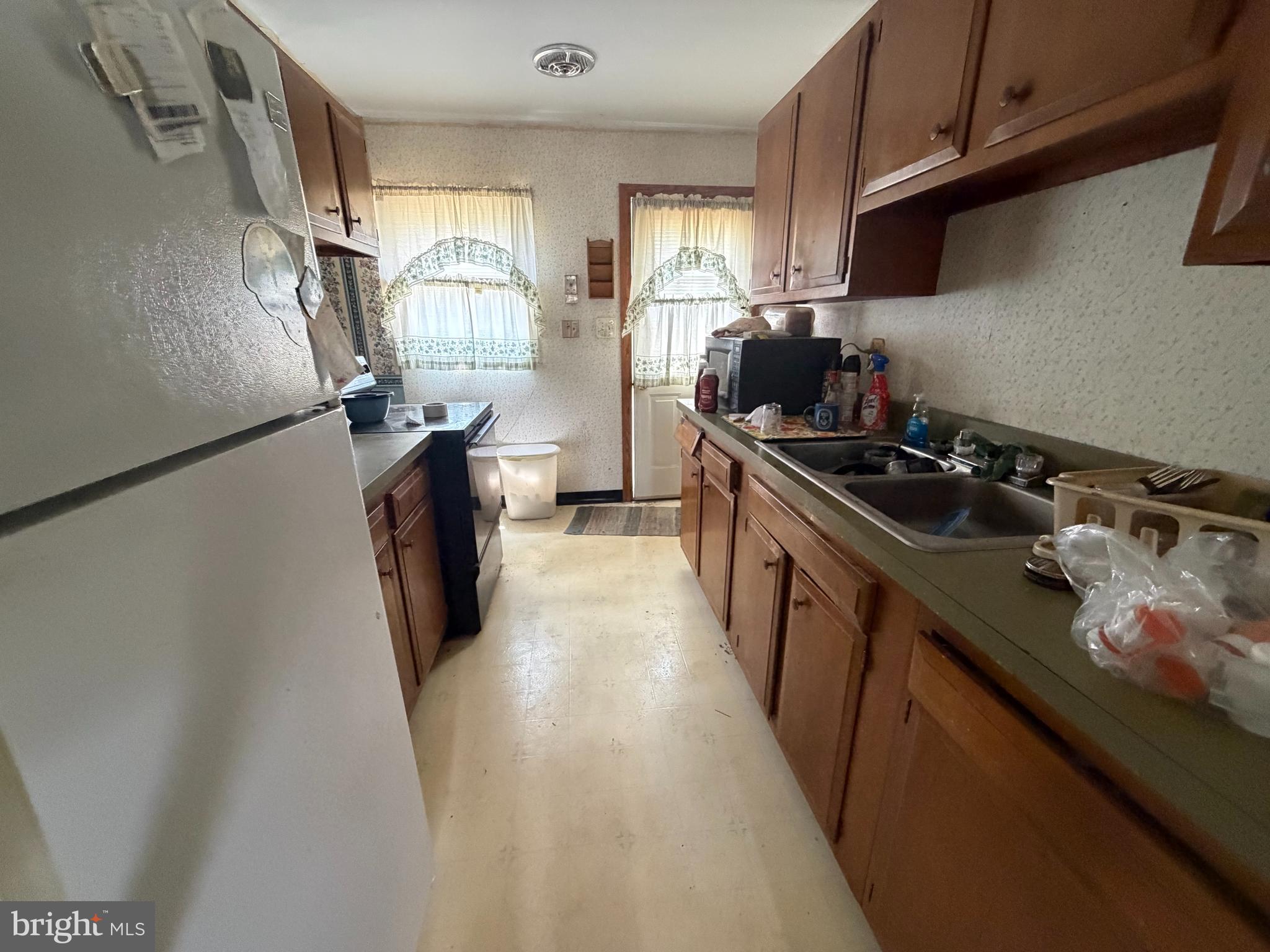 AMCELLE ACRES - Residential