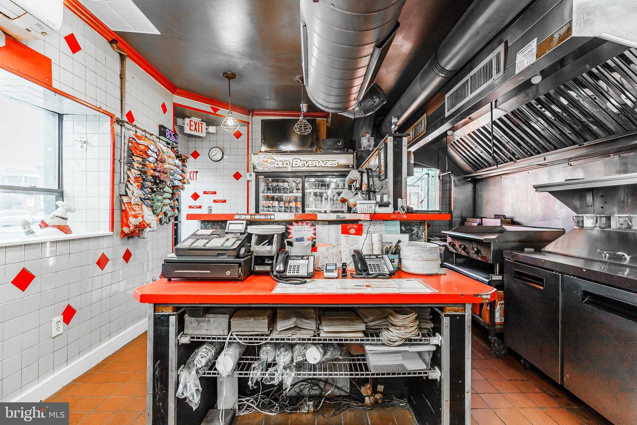 MARCONI PARK WEST - Commercial Sale