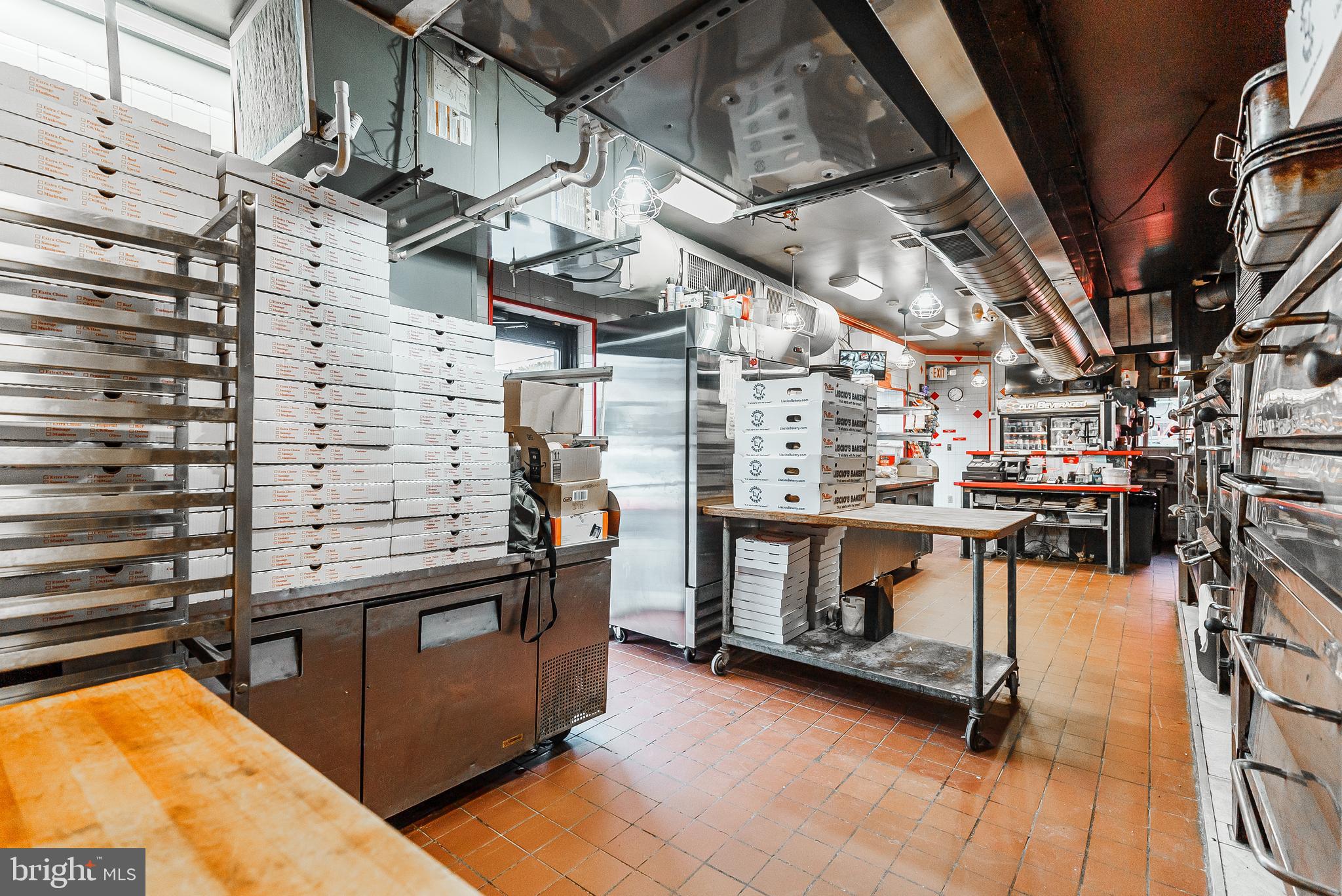 MARCONI PARK WEST - Commercial Sale