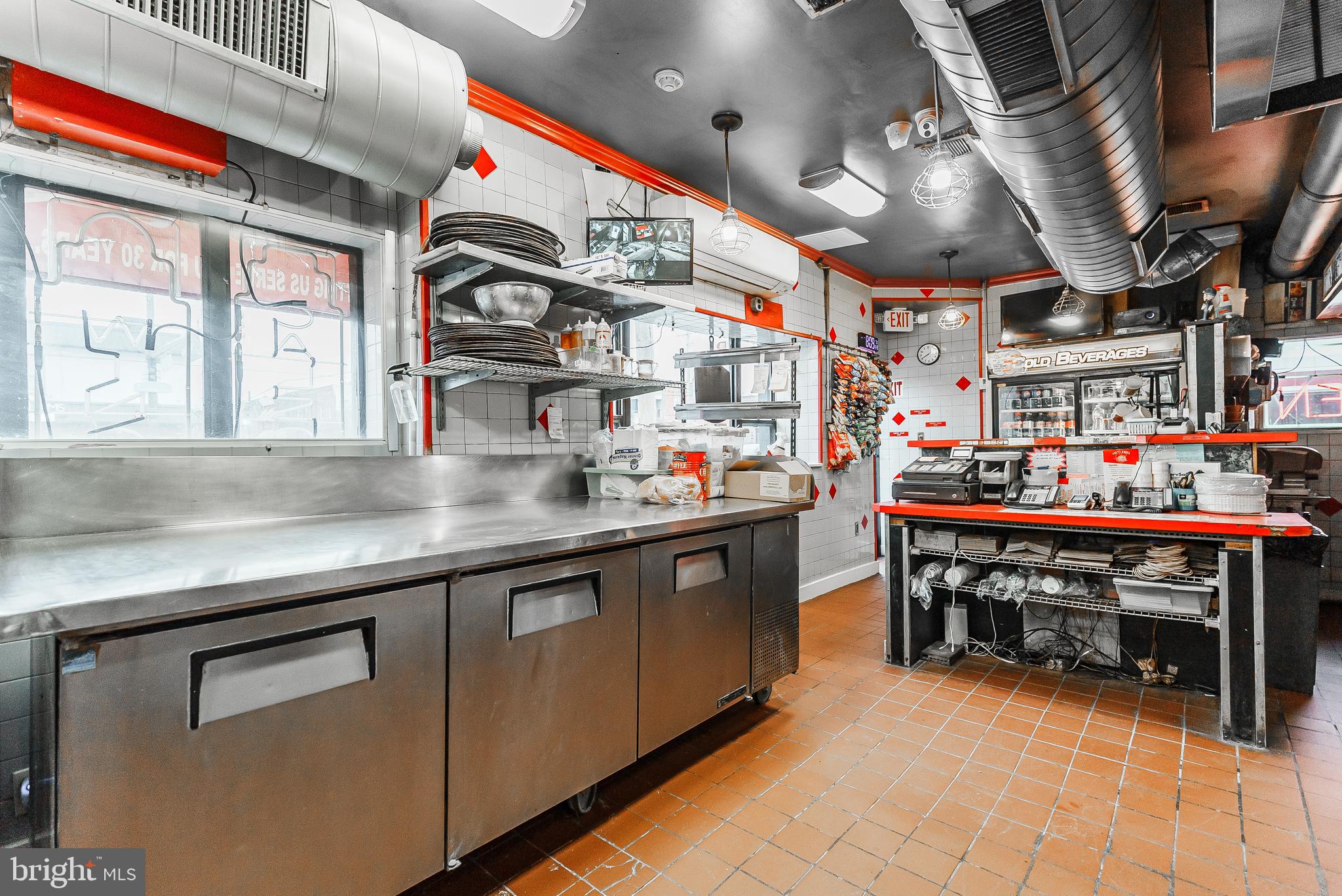 MARCONI PARK WEST - Commercial Sale