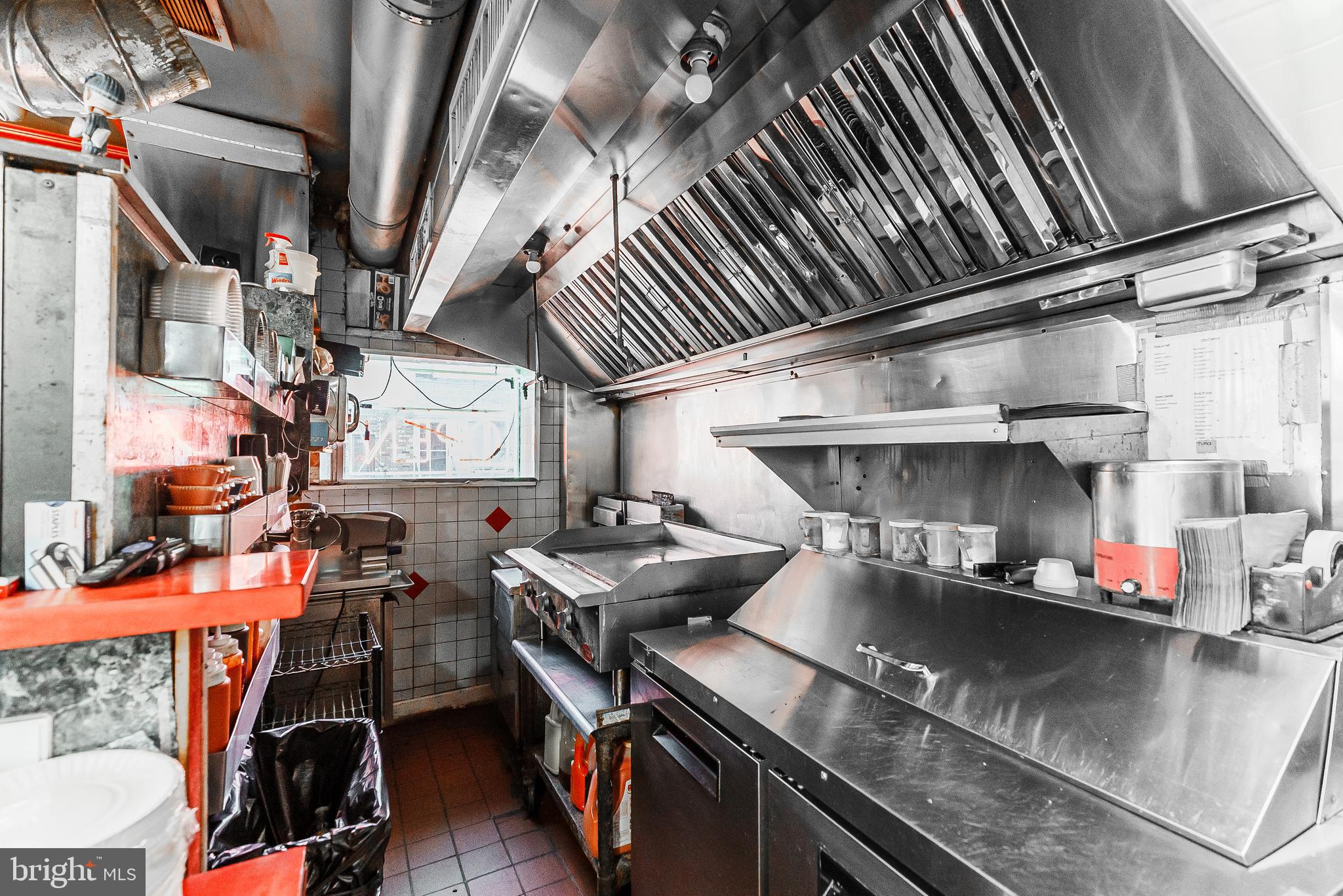 MARCONI PARK WEST - Commercial Sale