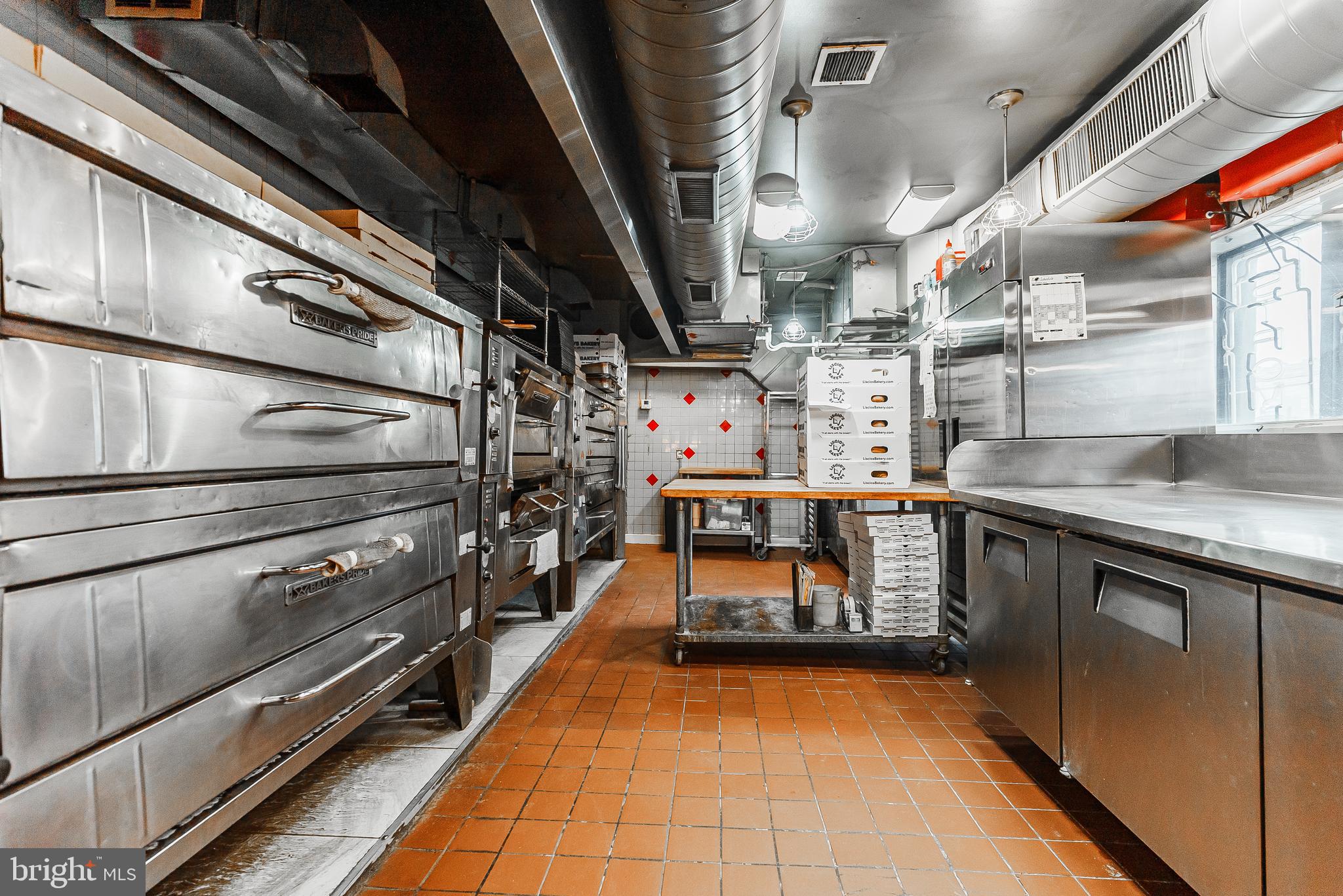 MARCONI PARK WEST - Commercial Sale