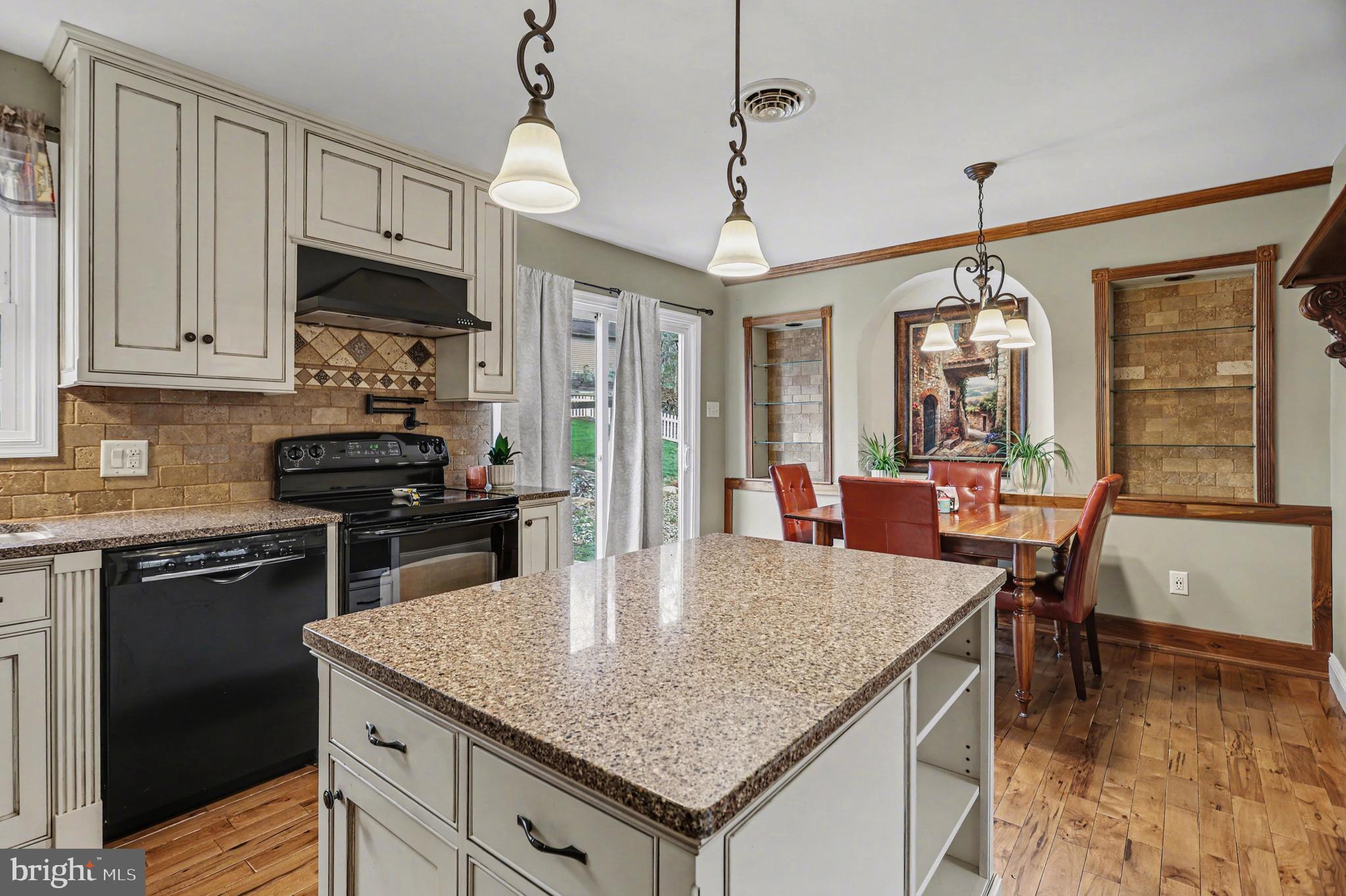 VALLEY GREEN ESTATES - Residential