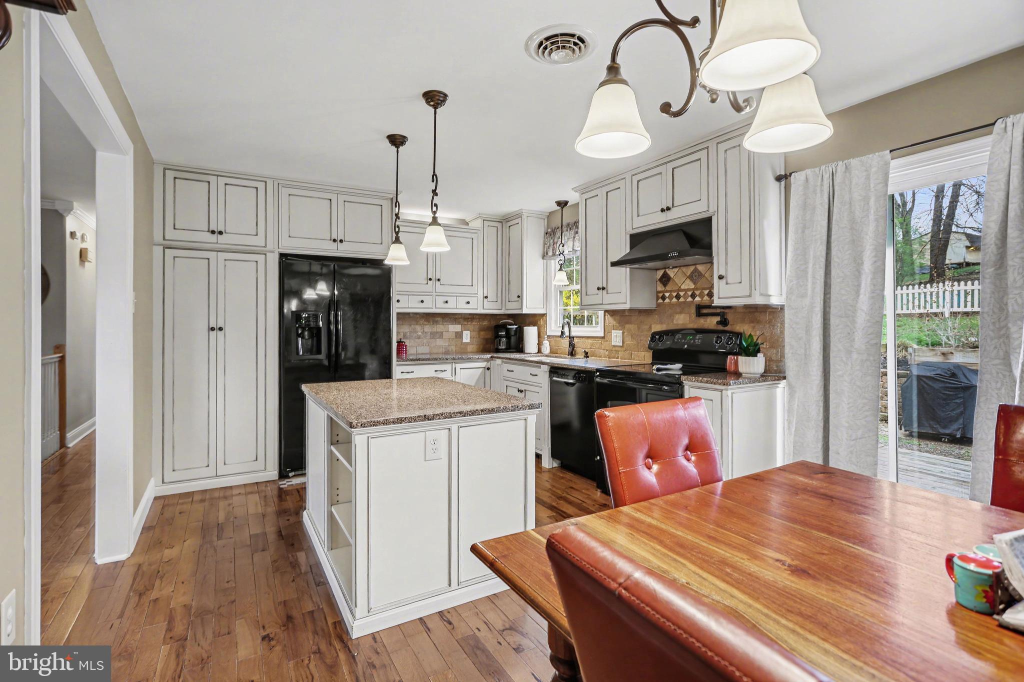 VALLEY GREEN ESTATES - Residential