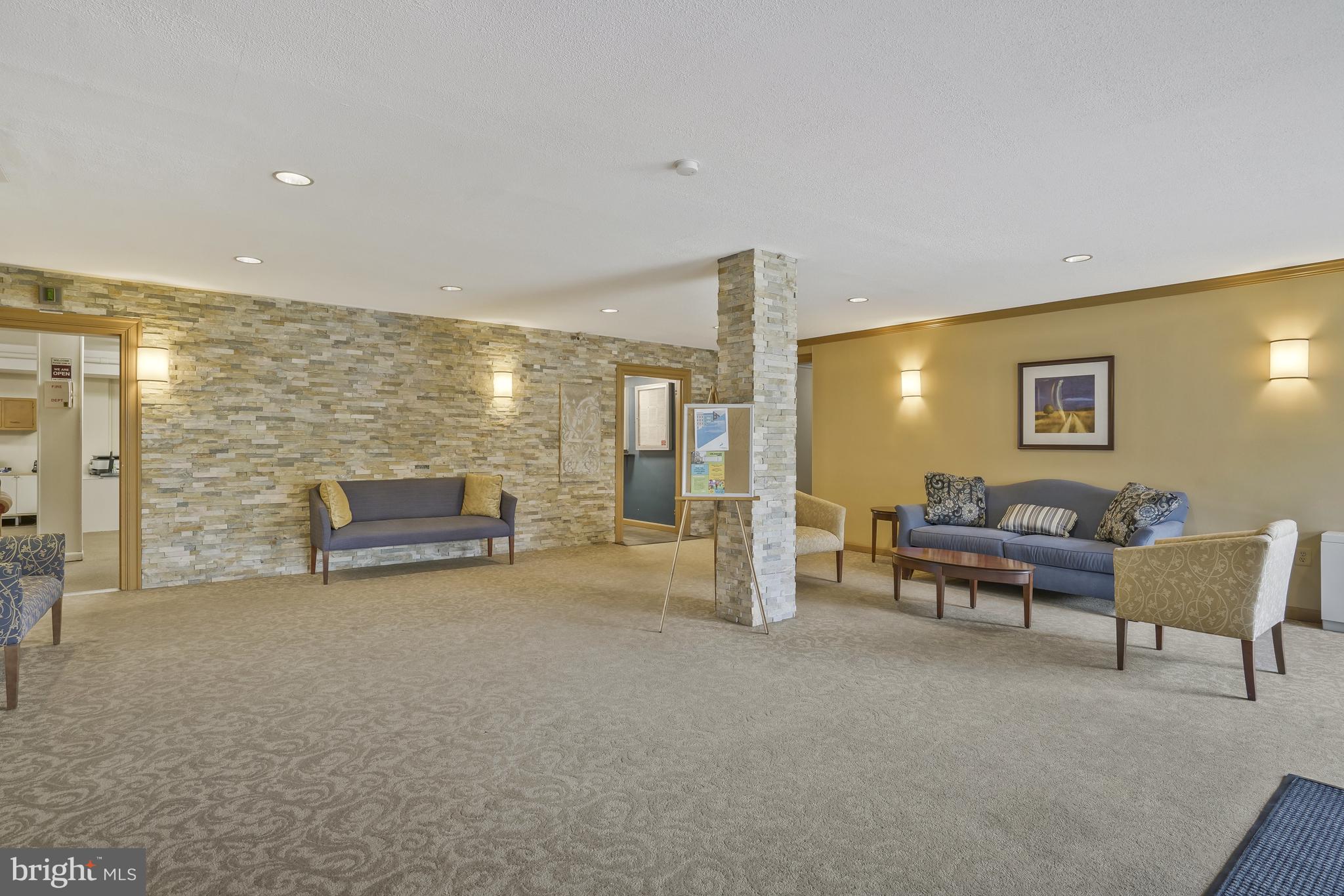 LANCASTER - Residential Lease