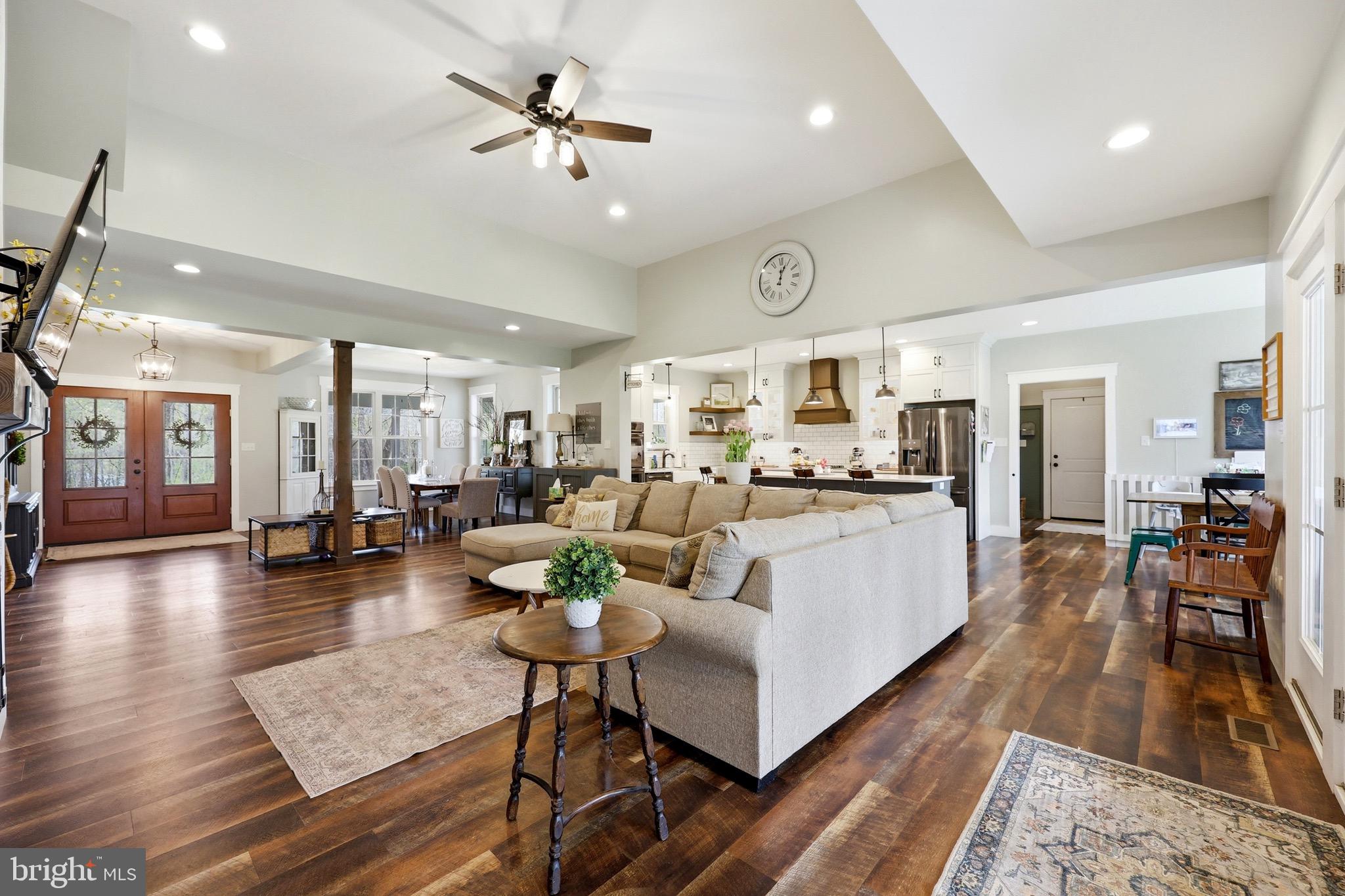 CORNERSTONE - Residential