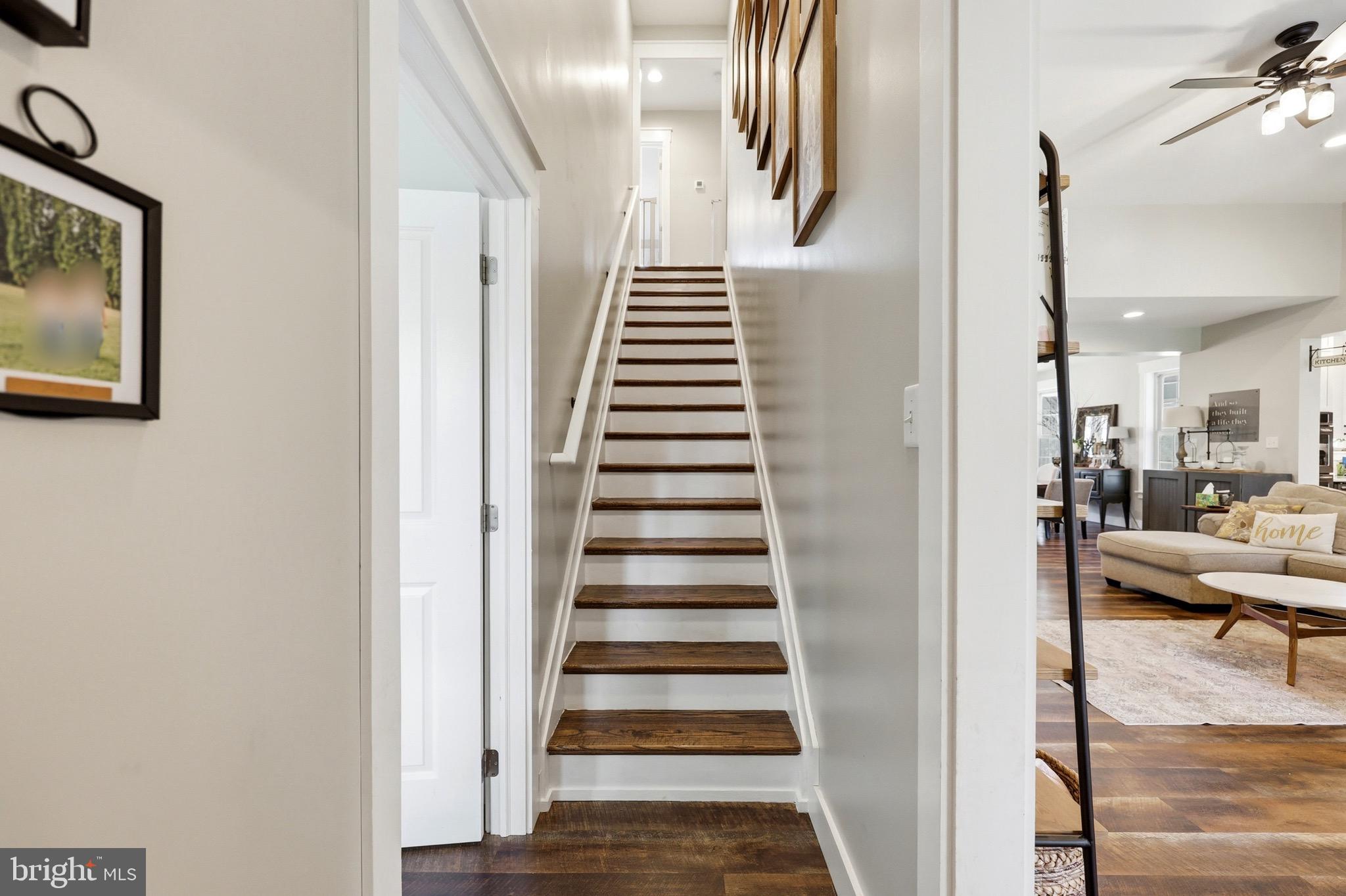 CORNERSTONE - Residential