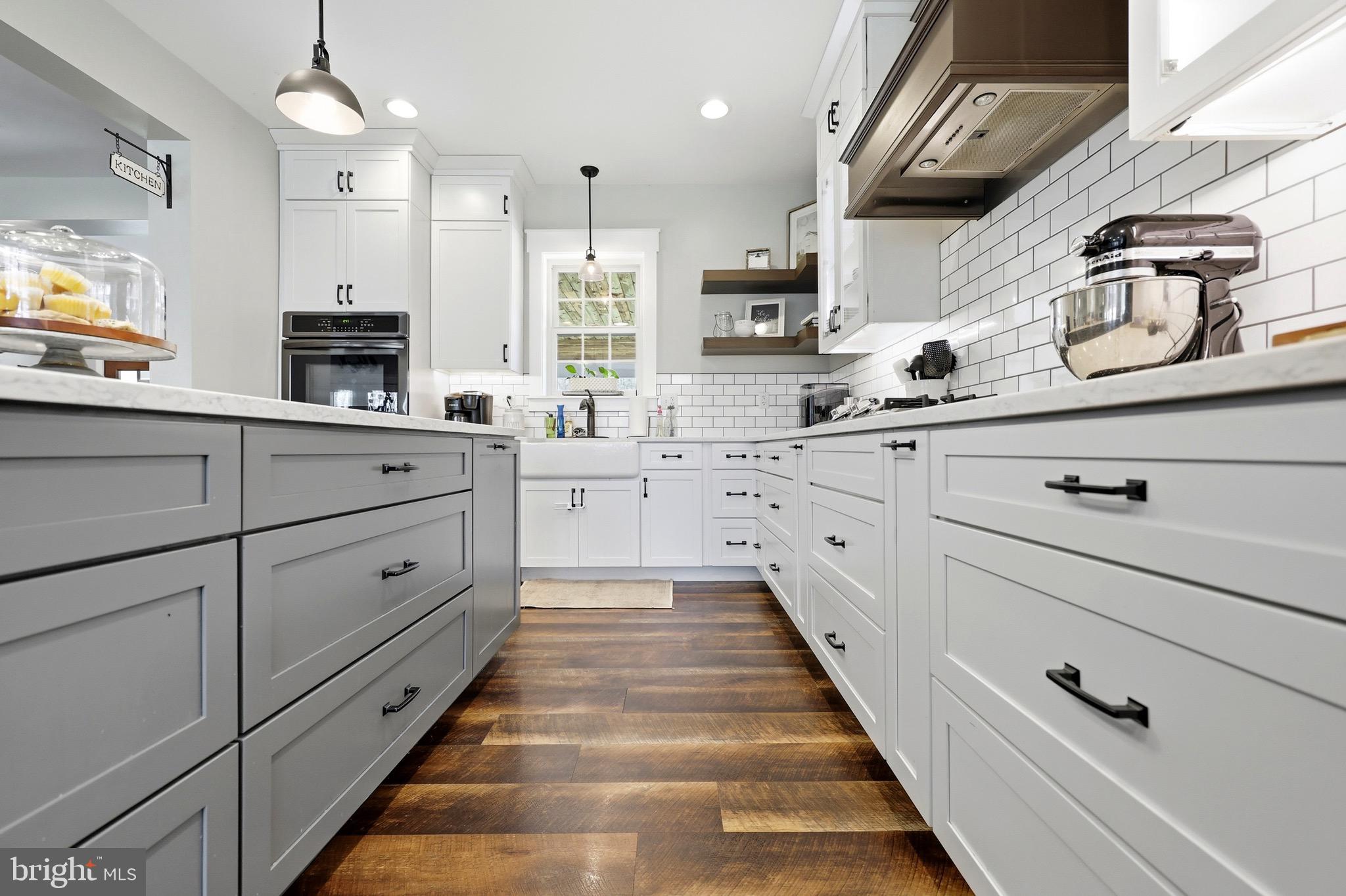 CORNERSTONE - Residential